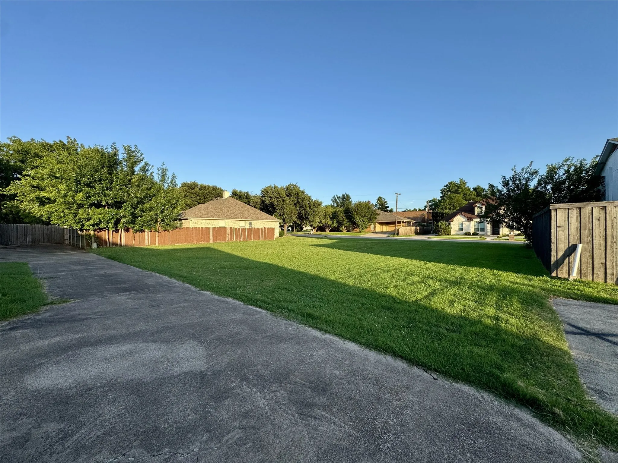 Unimproved Land For Sale in Tarrant County , 2303 Cales Drive, Arlington, Texas 76013, 0, 0, Garage spaces, 0 Sqft, built in 0, mls#21387200, Real Estate Agent in Arlington, Homes For Sale in Tarrant county, Homes For Sale in Arlington, Realtor in Arlington Texas, Real Estate Brokerage Independent Realty Texas, Luminita Cordes Realtor