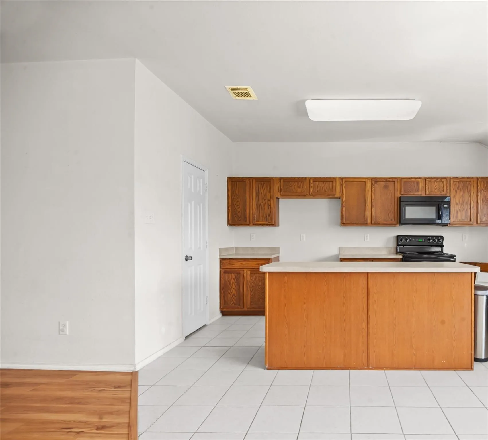 Single Family Residence For Rent in Collin County , 3041 Winding Meadow Trail, Princeton, Texas 75407, 3 Bedroom, 2 Bathroom, 2 Garage spaces, 1,560 Sqft, built in 2003, mls#21397260, Real Estate Agent in Princeton, Homes For Rent in Collin county, Homes For Rent in Princeton, Realtor in Princeton Texas, Real Estate Brokerage Independent Realty Texas, Luminita Cordes Realtor
