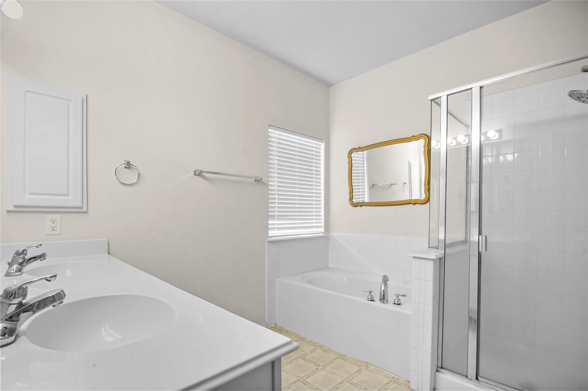 Single Family Residence For Rent in Collin County , 3041 Winding Meadow Trail, Princeton, Texas 75407, 3 Bedroom, 2 Bathroom, 2 Garage spaces, 1,560 Sqft, built in 2003, mls#21397260, Real Estate Agent in Princeton, Homes For Rent in Collin county, Homes For Rent in Princeton, Realtor in Princeton Texas, Real Estate Brokerage Independent Realty Texas, Luminita Cordes Realtor