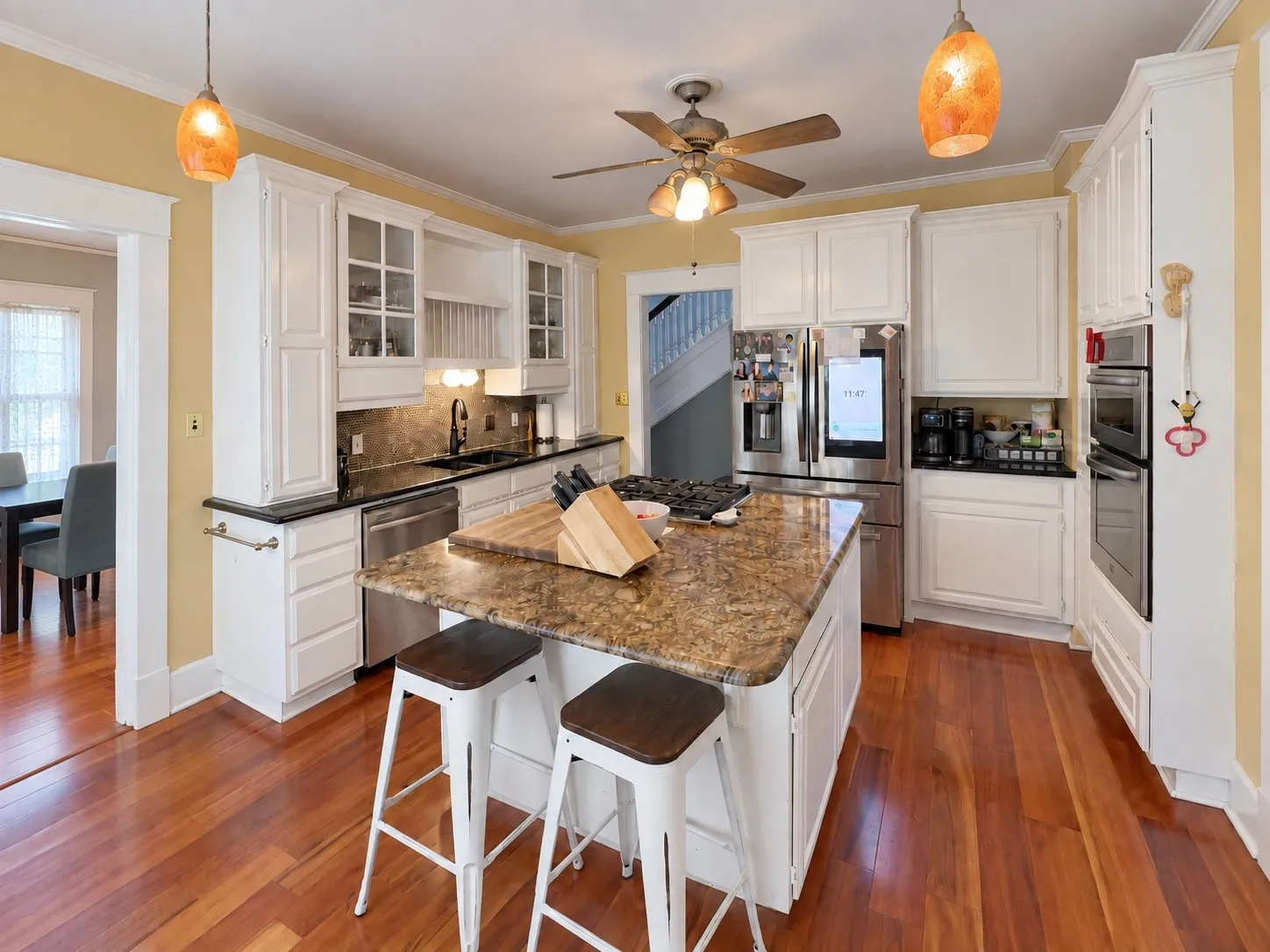 Single Family Residence For Sale in Tarrant County , 2221 Park Place Avenue, Fort Worth, Texas 76110, 4 Bedroom, 2 Bathroom, Garage spaces, 2,530 Sqft, built in 1928, mls#21397248, Real Estate Agent in Fort Worth, Homes For Sale in Tarrant county, Homes For Sale in Fort Worth, Realtor in Fort Worth Texas, Real Estate Brokerage Independent Realty Texas, Luminita Cordes Realtor