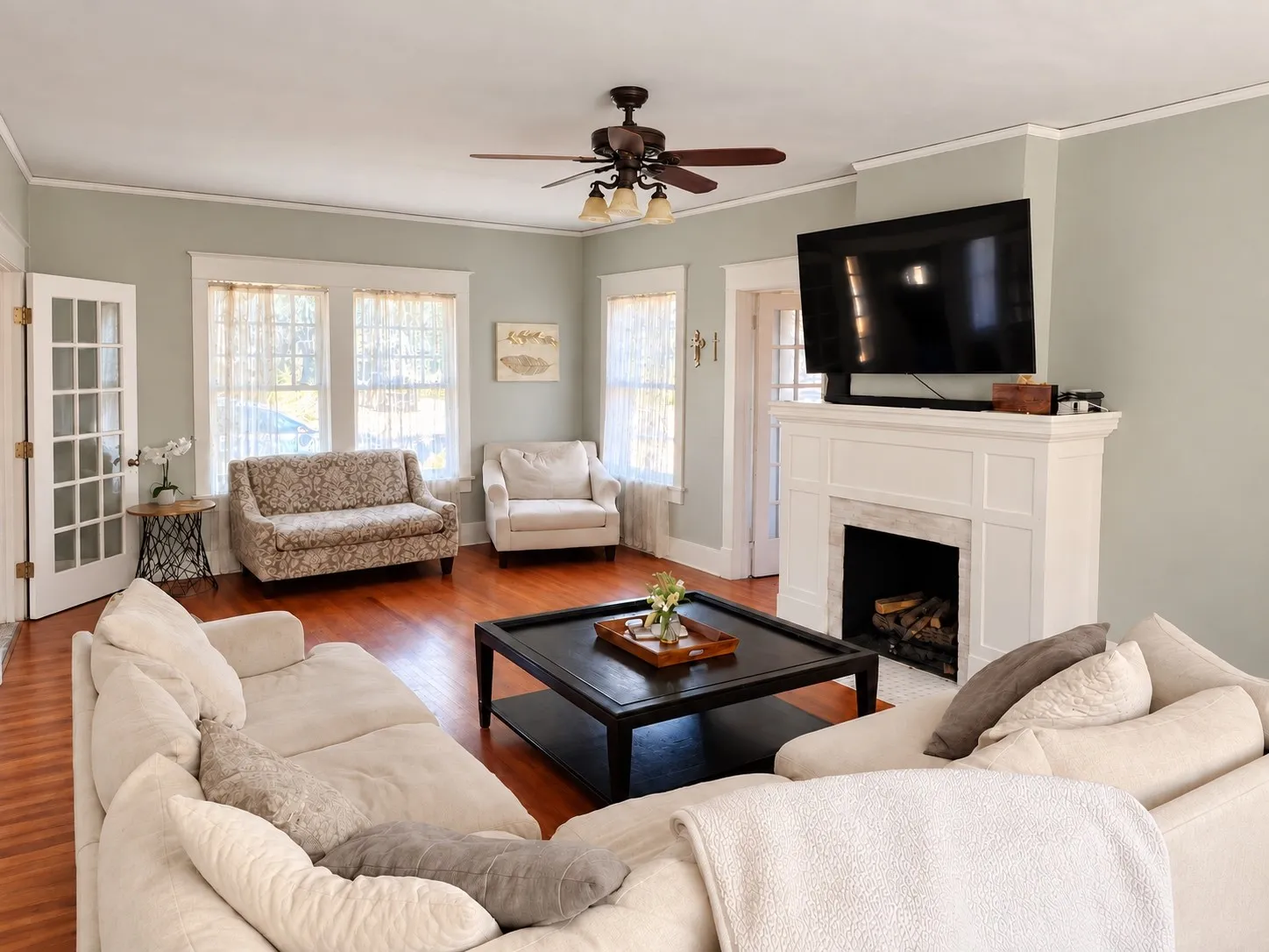 Single Family Residence For Sale in Tarrant County , 2221 Park Place Avenue, Fort Worth, Texas 76110, 4 Bedroom, 2 Bathroom, Garage spaces, 2,530 Sqft, built in 1928, mls#21397248, Real Estate Agent in Fort Worth, Homes For Sale in Tarrant county, Homes For Sale in Fort Worth, Realtor in Fort Worth Texas, Real Estate Brokerage Independent Realty Texas, Luminita Cordes Realtor