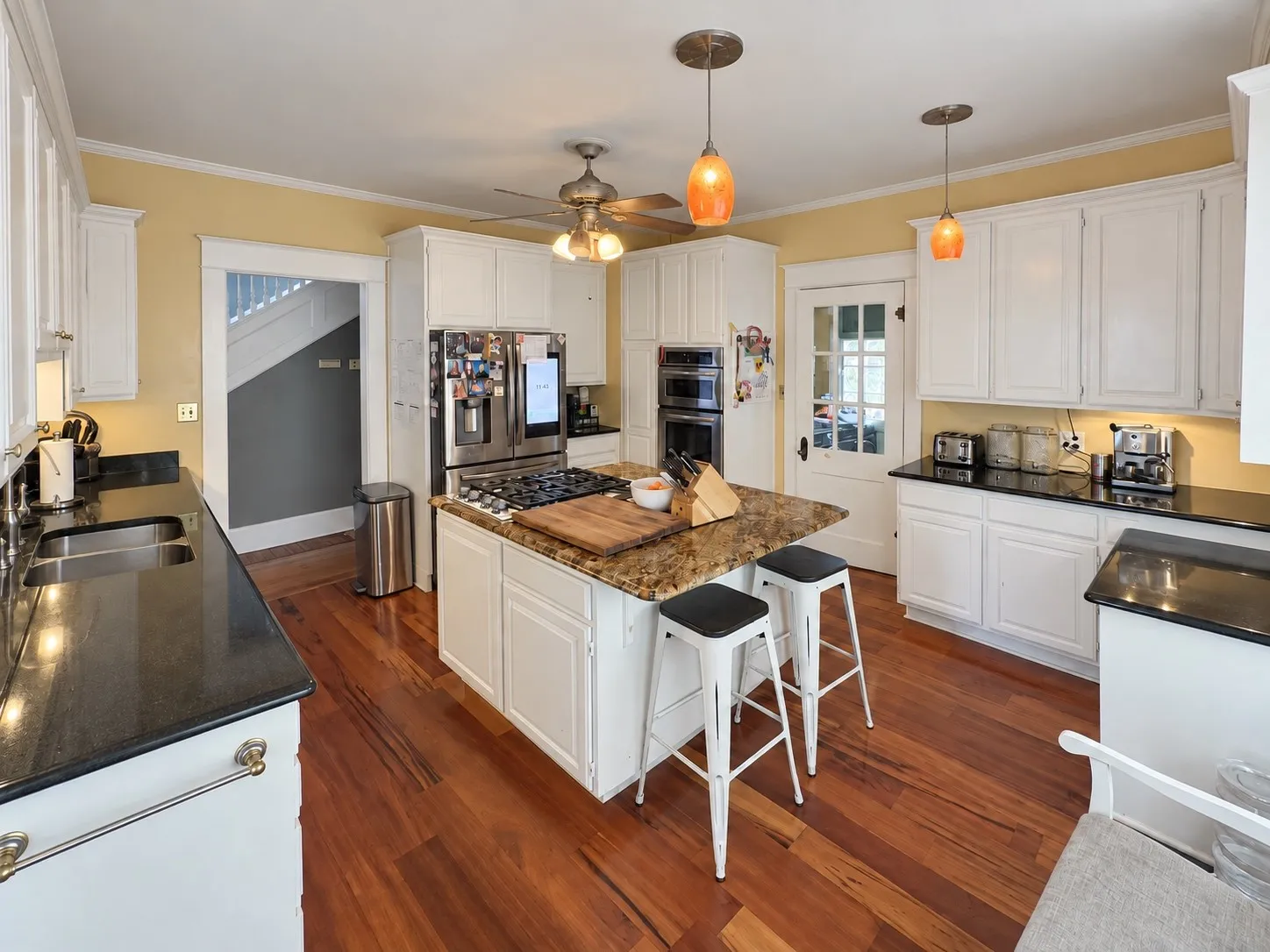 Single Family Residence For Sale in Tarrant County , 2221 Park Place Avenue, Fort Worth, Texas 76110, 4 Bedroom, 2 Bathroom, Garage spaces, 2,530 Sqft, built in 1928, mls#21397248, Real Estate Agent in Fort Worth, Homes For Sale in Tarrant county, Homes For Sale in Fort Worth, Realtor in Fort Worth Texas, Real Estate Brokerage Independent Realty Texas, Luminita Cordes Realtor