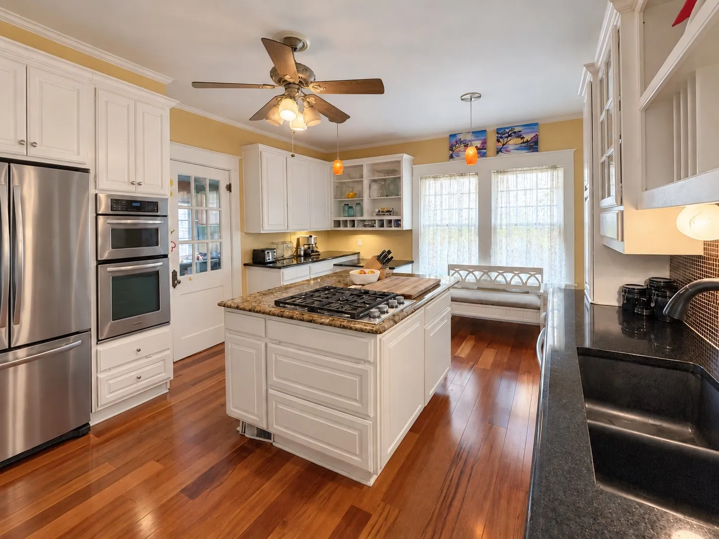 Single Family Residence For Sale in Tarrant County , 2221 Park Place Avenue, Fort Worth, Texas 76110, 4 Bedroom, 2 Bathroom, Garage spaces, 2,530 Sqft, built in 1928, mls#21397248, Real Estate Agent in Fort Worth, Homes For Sale in Tarrant county, Homes For Sale in Fort Worth, Realtor in Fort Worth Texas, Real Estate Brokerage Independent Realty Texas, Luminita Cordes Realtor