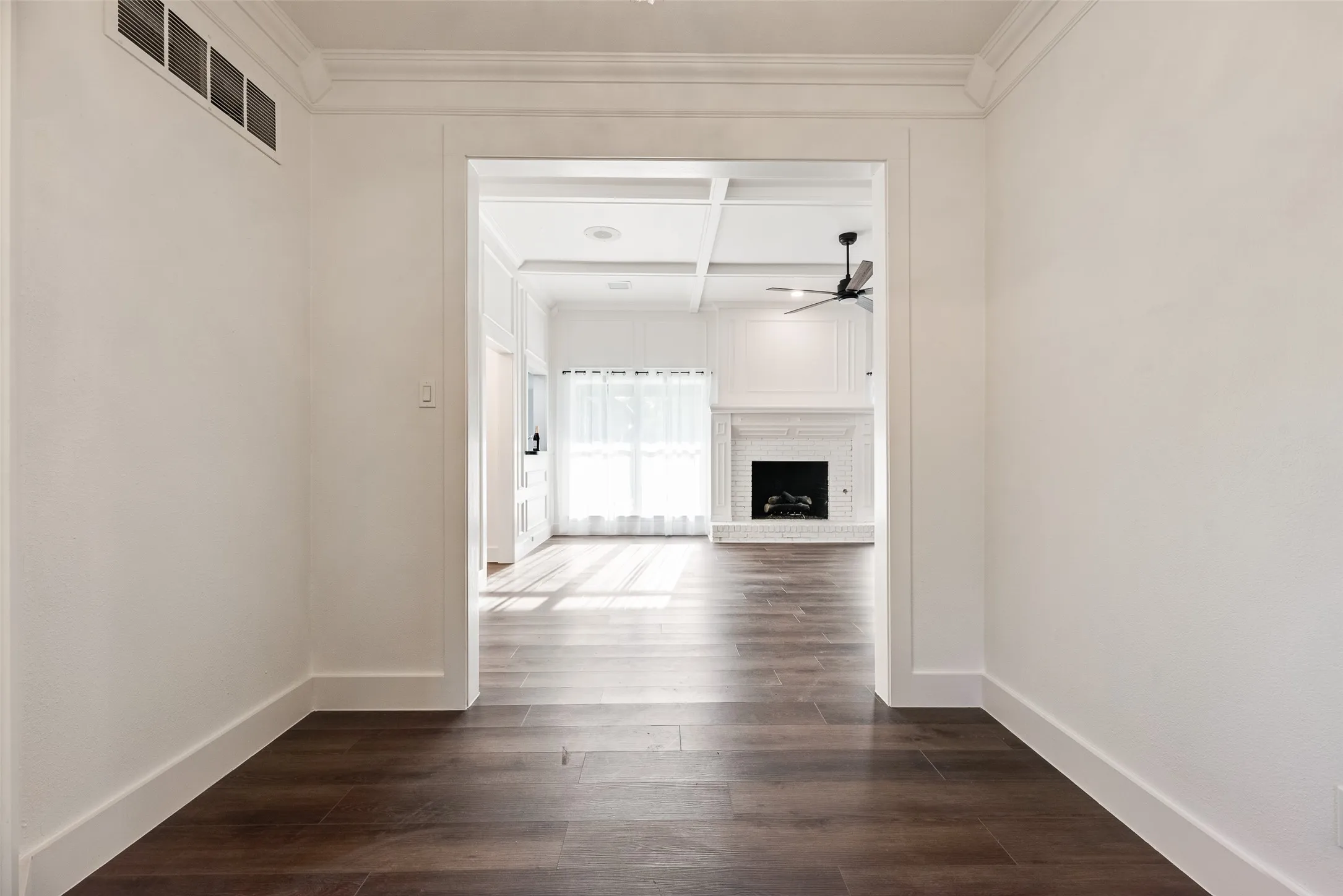 Single Family Residence For Sale in Dallas County , 6313 Chelsea Way, Garland, Texas 75044, 3 Bedroom, 3 Bathroom, 2 Garage spaces, 2,499 Sqft, built in 1985, mls#21397004, Real Estate Agent in Garland, Homes For Sale in Dallas county, Homes For Sale in Garland, Realtor in Garland Texas, Real Estate Brokerage Independent Realty Texas, Luminita Cordes Realtor