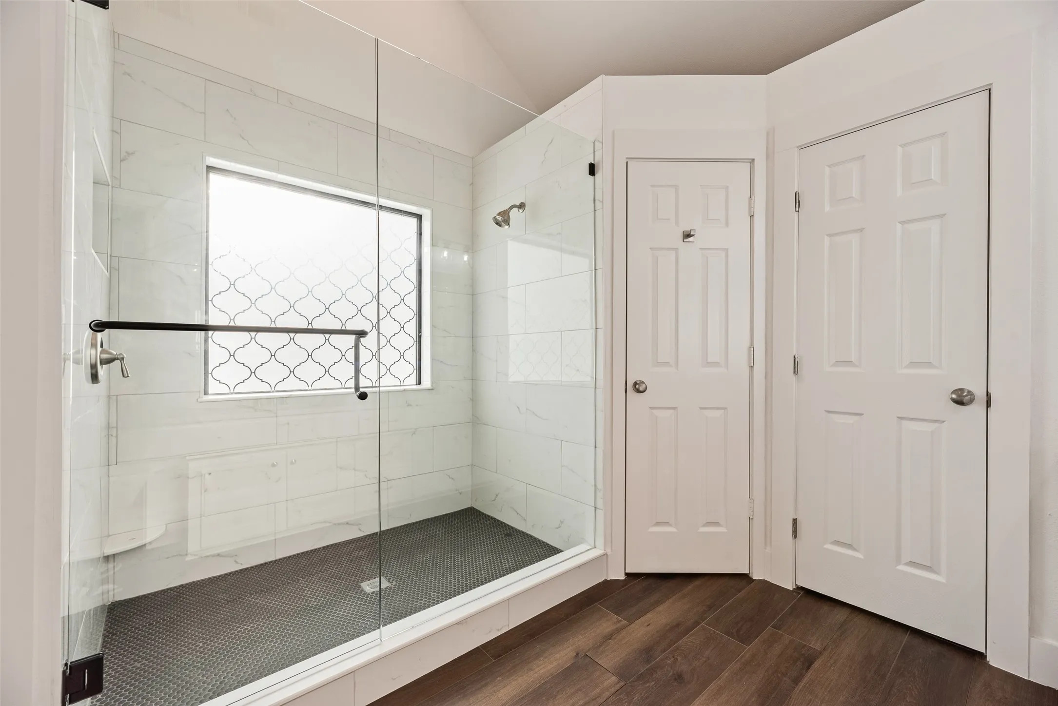 Single Family Residence For Sale in Dallas County , 6313 Chelsea Way, Garland, Texas 75044, 3 Bedroom, 3 Bathroom, 2 Garage spaces, 2,499 Sqft, built in 1985, mls#21397004, Real Estate Agent in Garland, Homes For Sale in Dallas county, Homes For Sale in Garland, Realtor in Garland Texas, Real Estate Brokerage Independent Realty Texas, Luminita Cordes Realtor