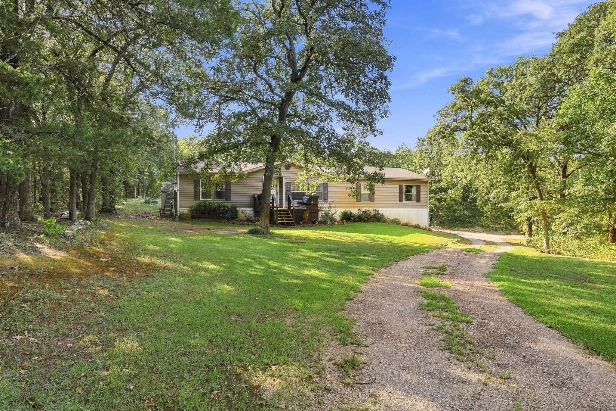 Manufactured Home For Sale in Grayson County , 455 Frys Lane 515, Pottsboro, Texas 75076, 3 Bedroom, 2 Bathroom, Garage spaces, 2,820 Sqft, built in 2010, mls#21397235, Real Estate Agent in Pottsboro, Homes For Sale in Grayson county, Homes For Sale in Pottsboro, Realtor in Pottsboro Texas, Real Estate Brokerage Independent Realty Texas, Luminita Cordes Realtor