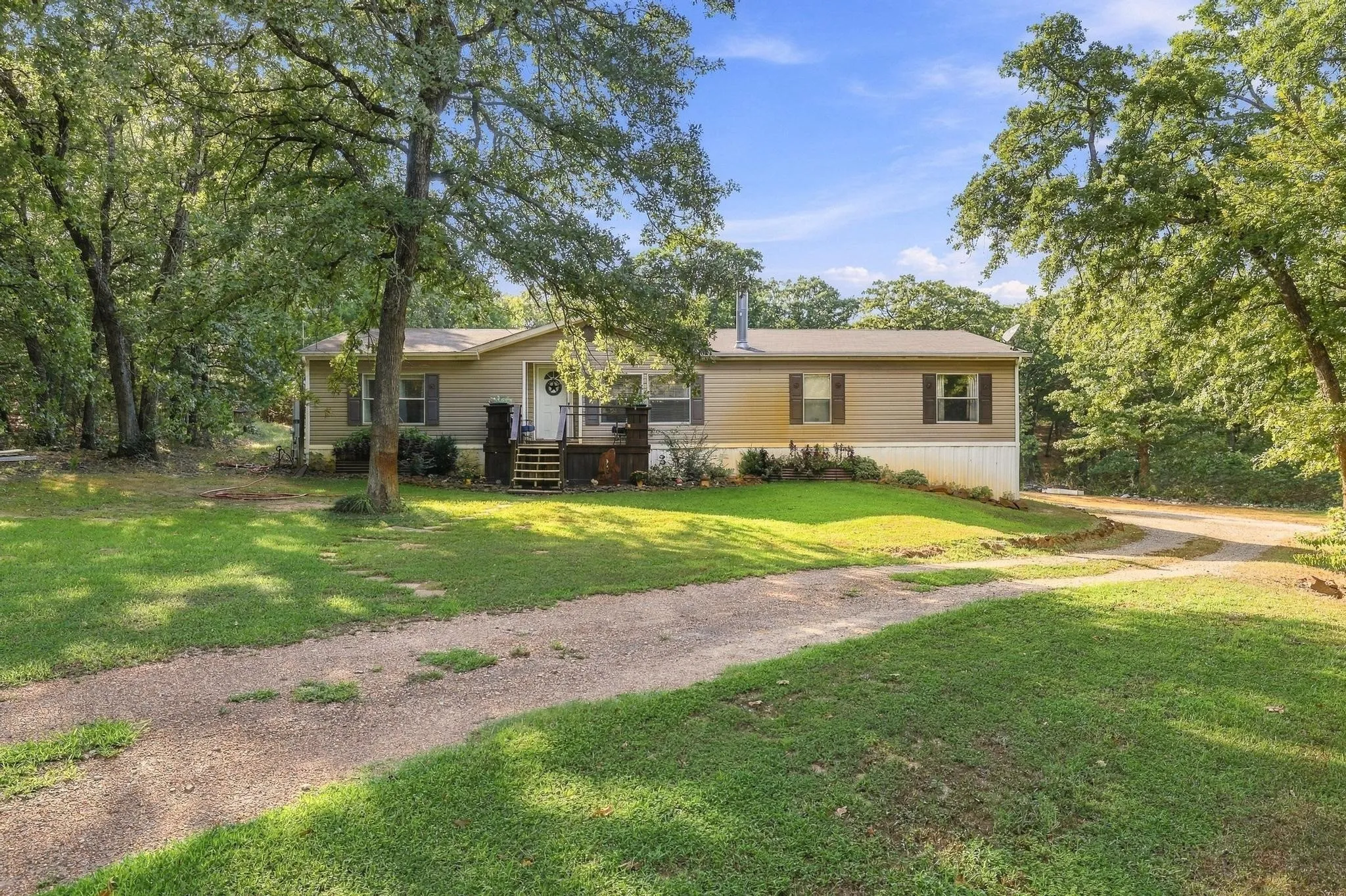 Manufactured Home For Sale in Grayson County , 455 Frys Lane 515, Pottsboro, Texas 75076, 3 Bedroom, 2 Bathroom, Garage spaces, 2,820 Sqft, built in 2010, mls#21397235, Real Estate Agent in Pottsboro, Homes For Sale in Grayson county, Homes For Sale in Pottsboro, Realtor in Pottsboro Texas, Real Estate Brokerage Independent Realty Texas, Luminita Cordes Realtor