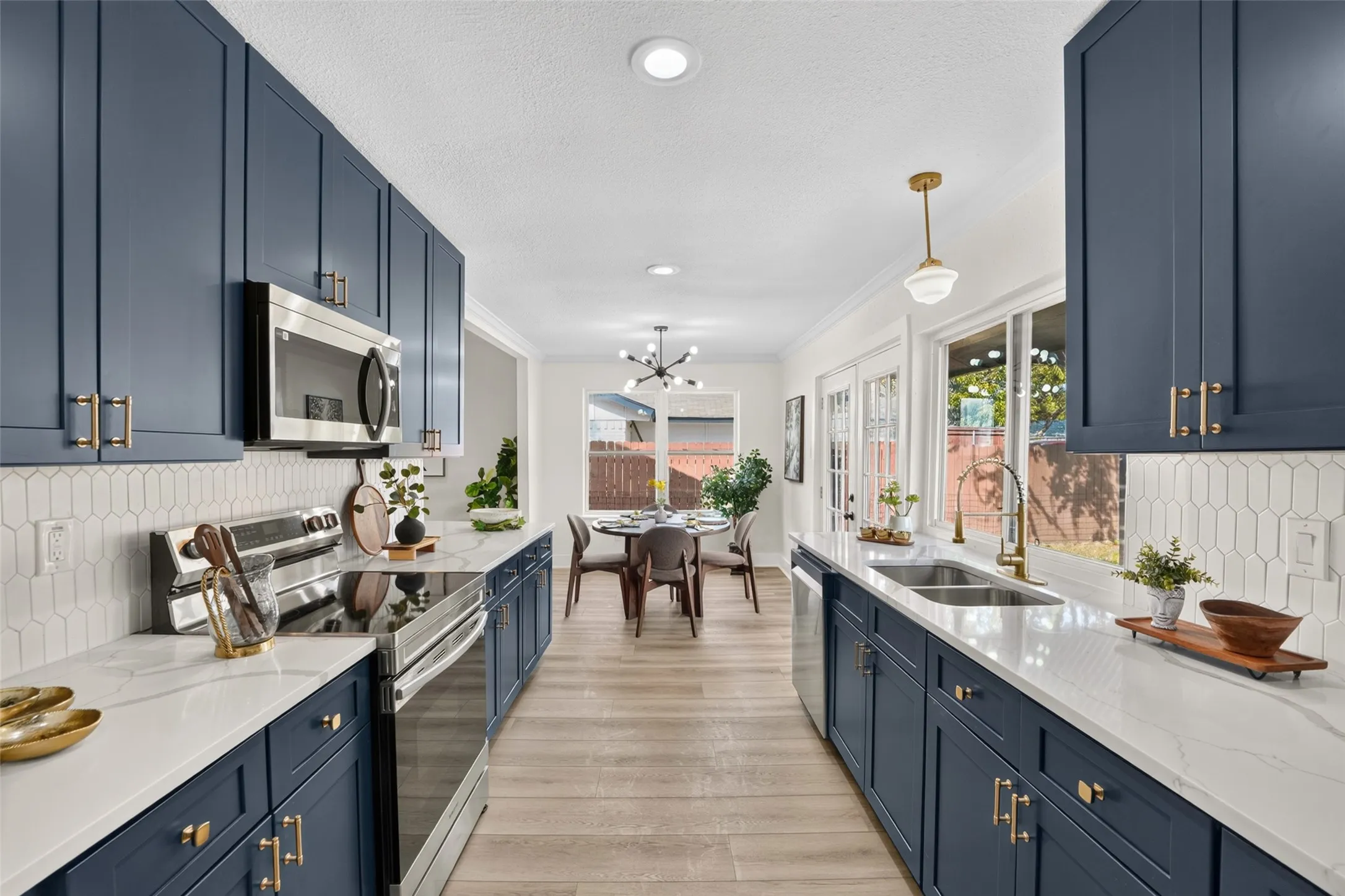 Single Family Residence For Sale in Dallas County , 1713 Baylor Drive, Richardson, Texas 75081, 3 Bedroom, 2 Bathroom, 2 Garage spaces, 1,924 Sqft, built in 1972, mls#21397266, Real Estate Agent in Richardson, Homes For Sale in Dallas county, Homes For Sale in Richardson, Realtor in Richardson Texas, Real Estate Brokerage Independent Realty Texas, Luminita Cordes Realtor