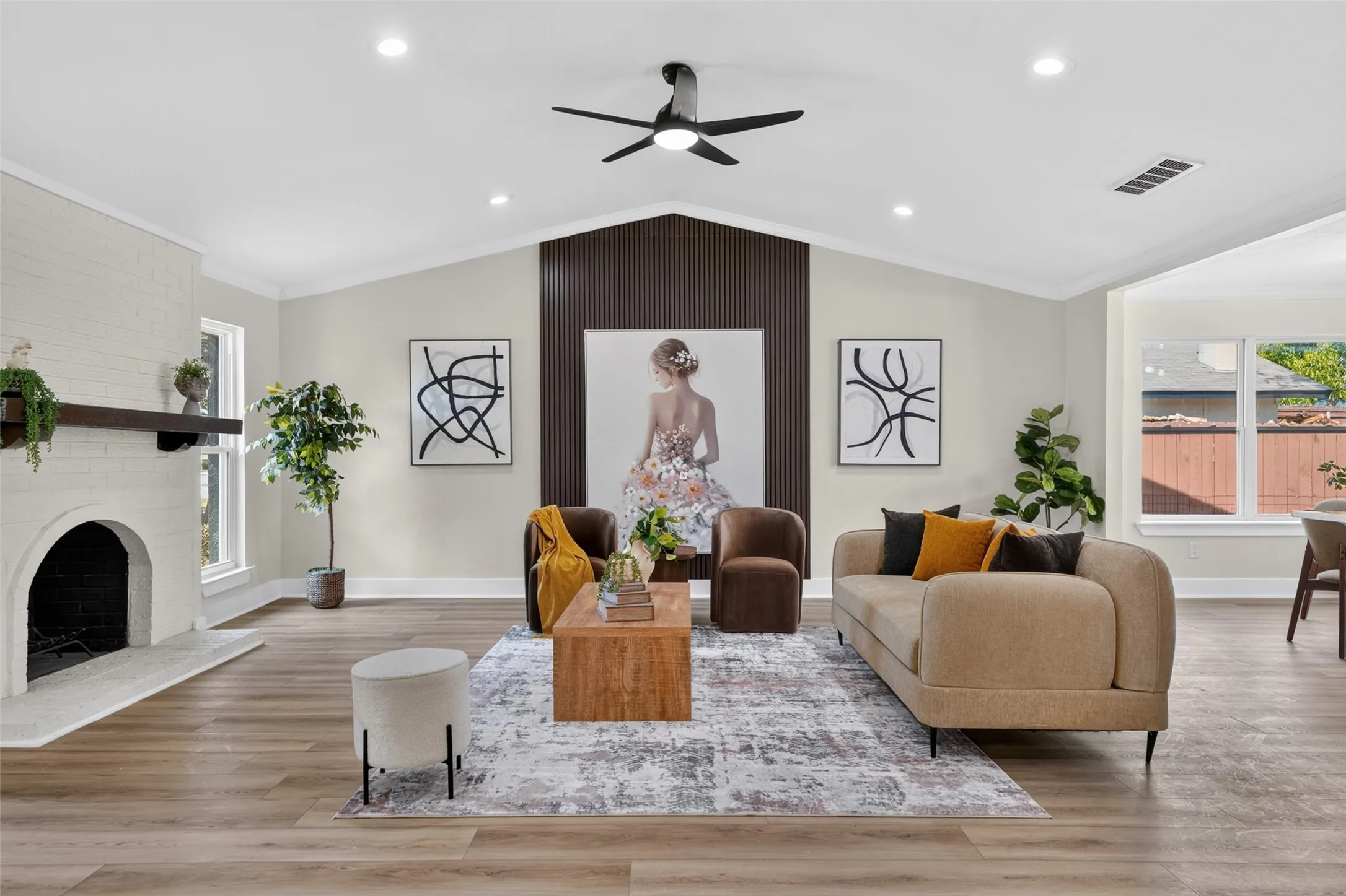 Single Family Residence For Sale in Dallas County , 1713 Baylor Drive, Richardson, Texas 75081, 3 Bedroom, 2 Bathroom, 2 Garage spaces, 1,924 Sqft, built in 1972, mls#21397266, Real Estate Agent in Richardson, Homes For Sale in Dallas county, Homes For Sale in Richardson, Realtor in Richardson Texas, Real Estate Brokerage Independent Realty Texas, Luminita Cordes Realtor