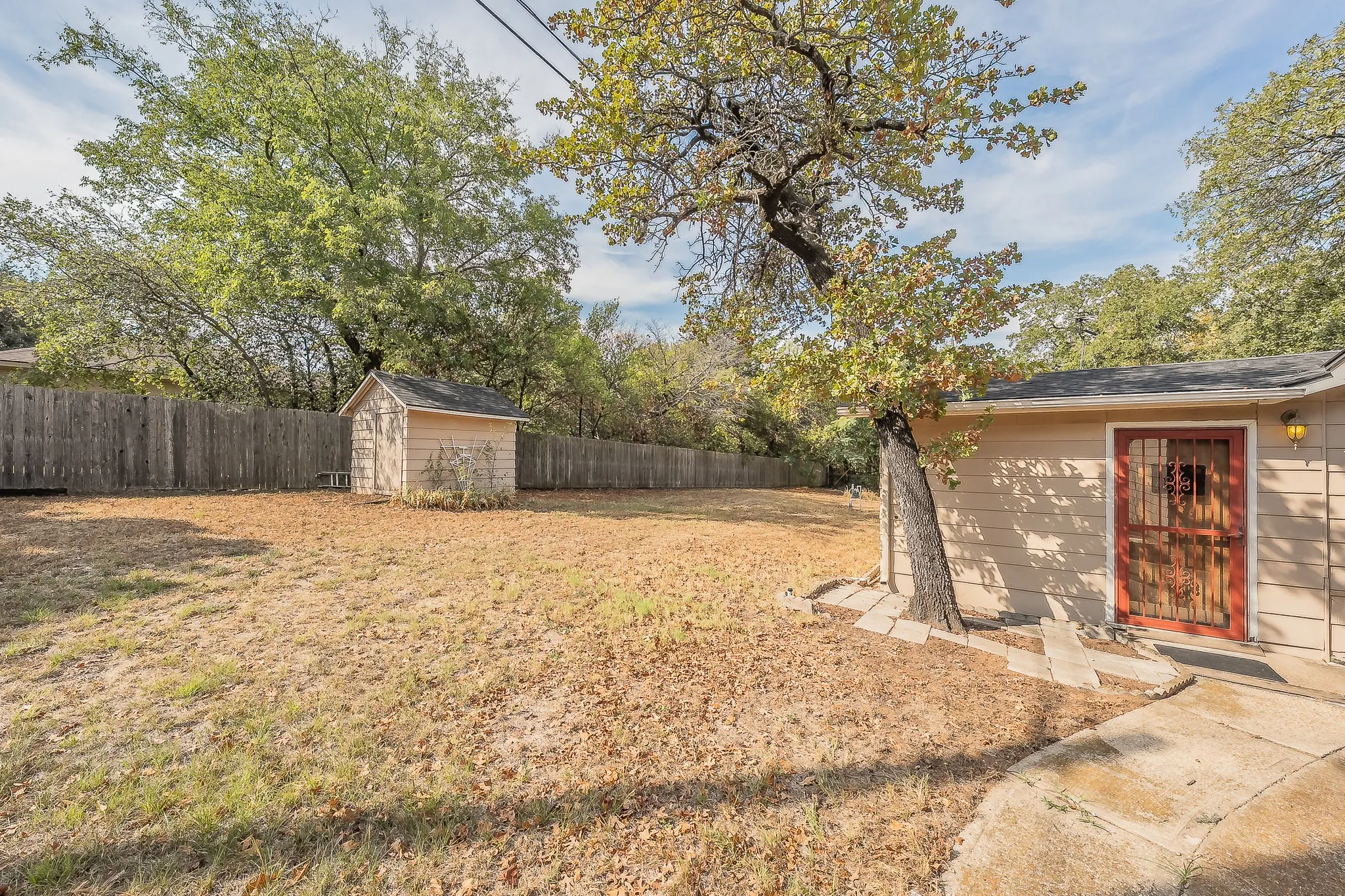 Single Family Residence For Sale in Tarrant County , 1812 Highland Drive E, Keller, Texas 76262, 2 Bedroom, 2 Bathroom, Garage spaces, 1,734 Sqft, built in 1972, mls#21396242, Real Estate Agent in Keller, Homes For Sale in Tarrant county, Homes For Sale in Keller, Realtor in Keller Texas, Real Estate Brokerage Independent Realty Texas, Luminita Cordes Realtor