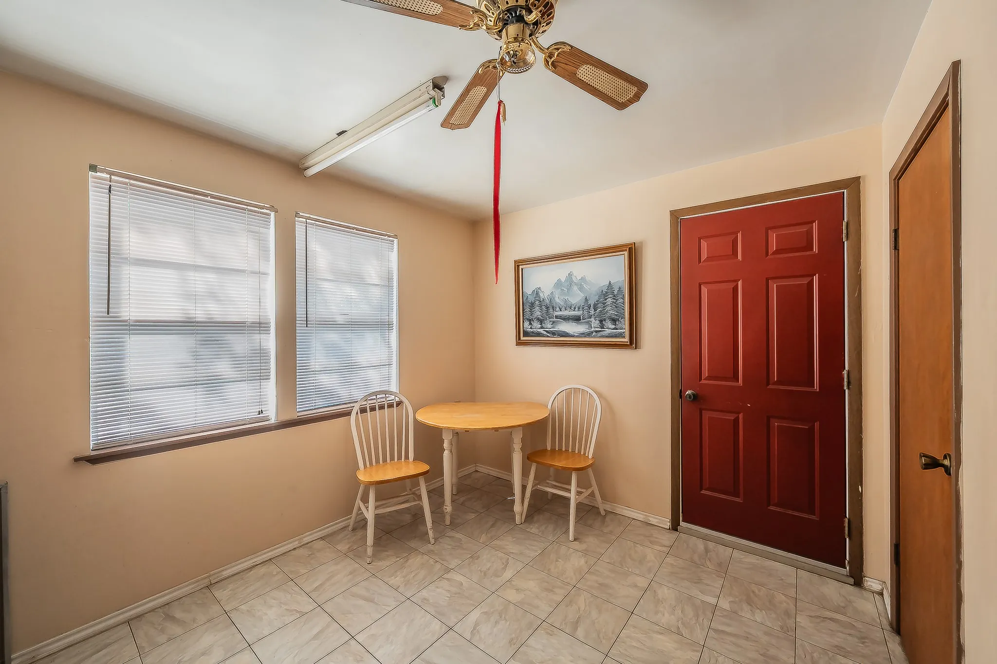 Single Family Residence For Sale in Tarrant County , 1812 Highland Drive E, Keller, Texas 76262, 2 Bedroom, 2 Bathroom, Garage spaces, 1,734 Sqft, built in 1972, mls#21396242, Real Estate Agent in Keller, Homes For Sale in Tarrant county, Homes For Sale in Keller, Realtor in Keller Texas, Real Estate Brokerage Independent Realty Texas, Luminita Cordes Realtor