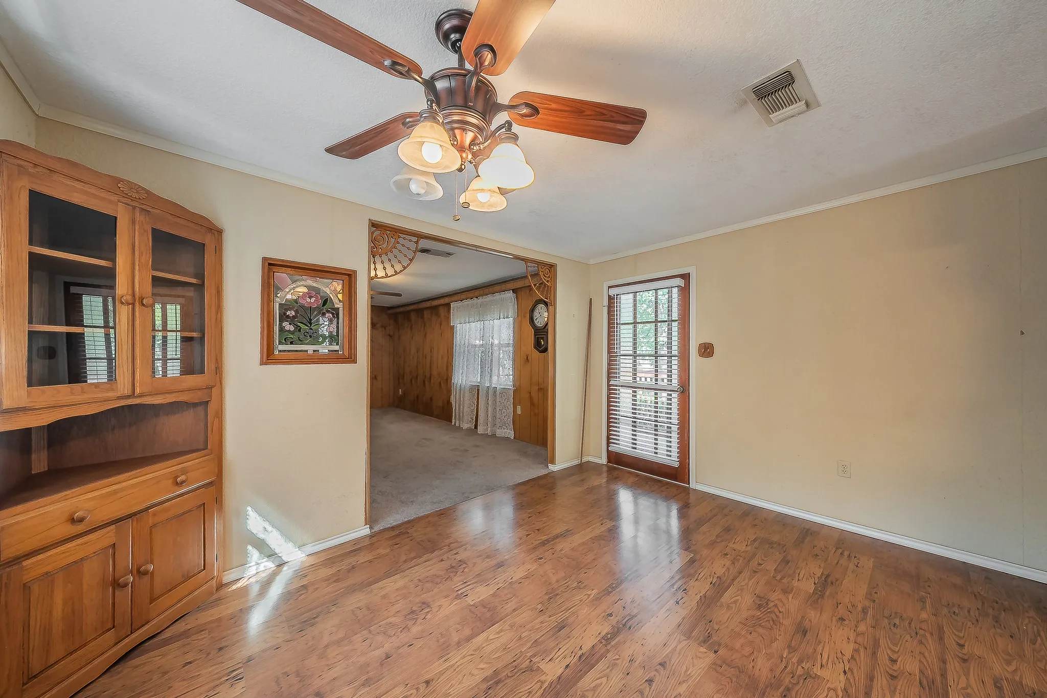Single Family Residence For Sale in Tarrant County , 1812 Highland Drive E, Keller, Texas 76262, 2 Bedroom, 2 Bathroom, Garage spaces, 1,734 Sqft, built in 1972, mls#21396242, Real Estate Agent in Keller, Homes For Sale in Tarrant county, Homes For Sale in Keller, Realtor in Keller Texas, Real Estate Brokerage Independent Realty Texas, Luminita Cordes Realtor