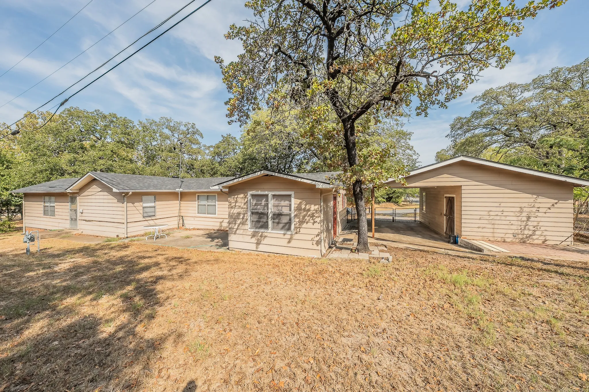 Single Family Residence For Sale in Tarrant County , 1812 Highland Drive E, Keller, Texas 76262, 2 Bedroom, 2 Bathroom, Garage spaces, 1,734 Sqft, built in 1972, mls#21396242, Real Estate Agent in Keller, Homes For Sale in Tarrant county, Homes For Sale in Keller, Realtor in Keller Texas, Real Estate Brokerage Independent Realty Texas, Luminita Cordes Realtor