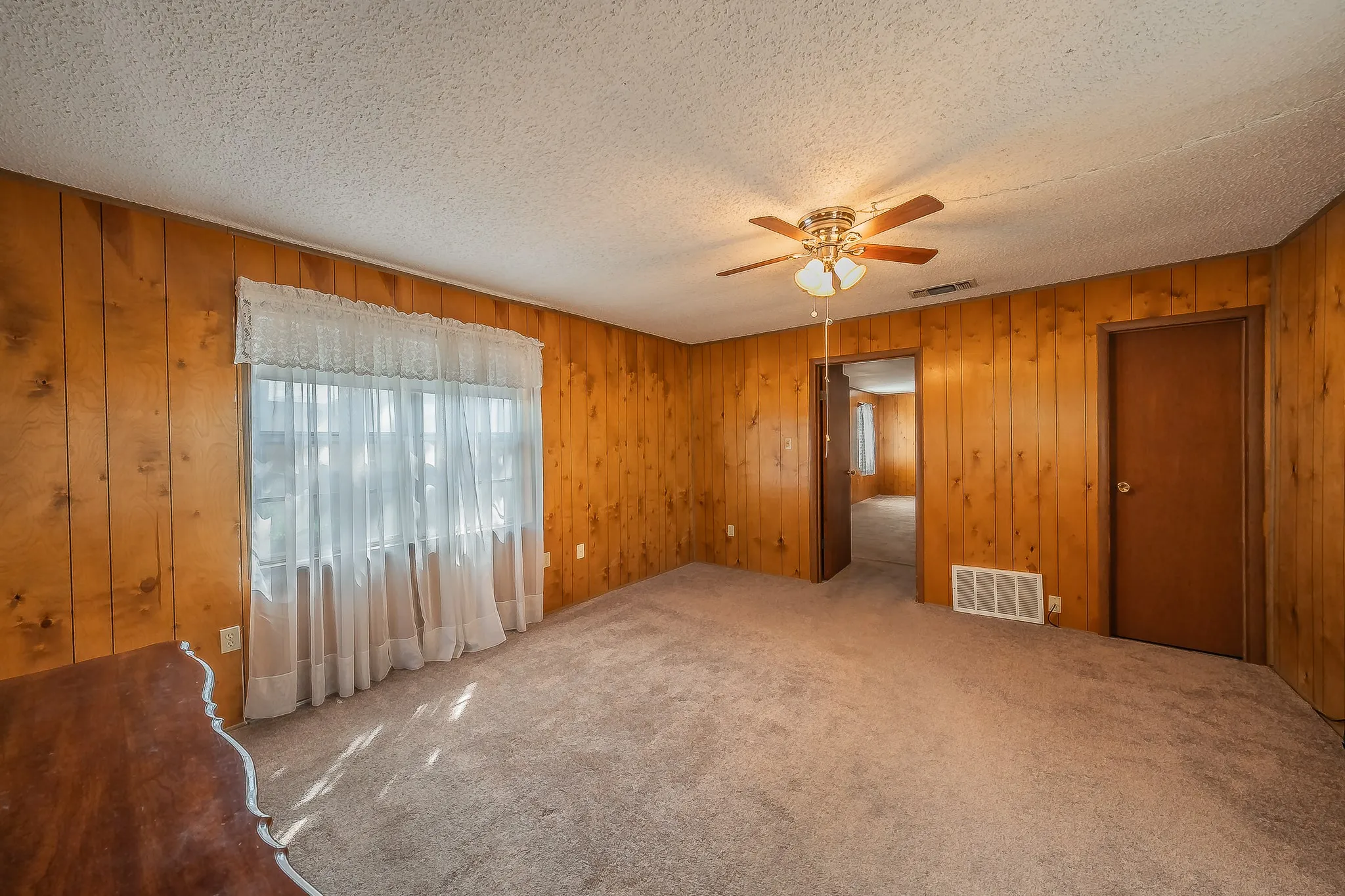 Single Family Residence For Sale in Tarrant County , 1812 Highland Drive E, Keller, Texas 76262, 2 Bedroom, 2 Bathroom, Garage spaces, 1,734 Sqft, built in 1972, mls#21396242, Real Estate Agent in Keller, Homes For Sale in Tarrant county, Homes For Sale in Keller, Realtor in Keller Texas, Real Estate Brokerage Independent Realty Texas, Luminita Cordes Realtor