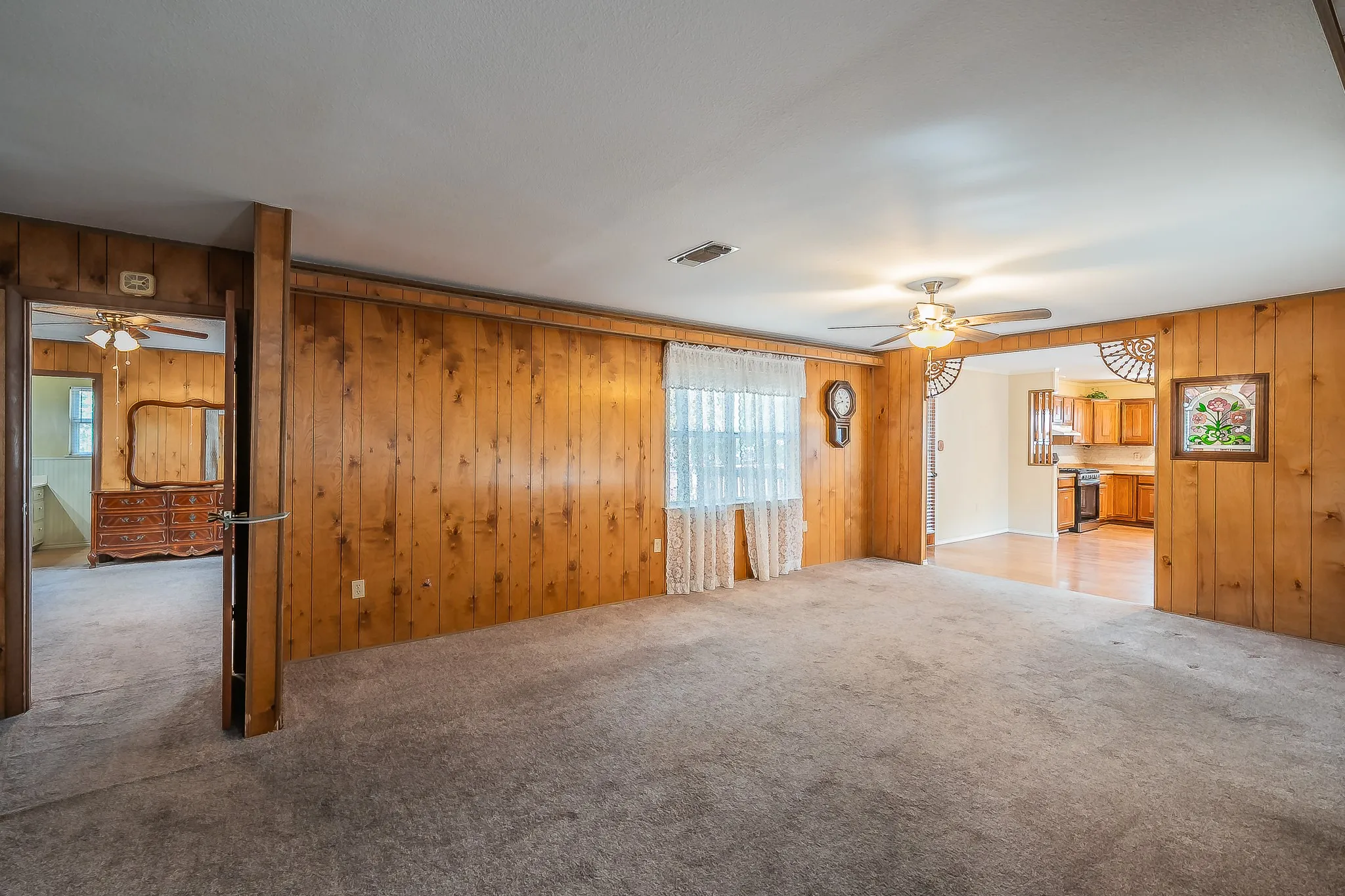 Single Family Residence For Sale in Tarrant County , 1812 Highland Drive E, Keller, Texas 76262, 2 Bedroom, 2 Bathroom, Garage spaces, 1,734 Sqft, built in 1972, mls#21396242, Real Estate Agent in Keller, Homes For Sale in Tarrant county, Homes For Sale in Keller, Realtor in Keller Texas, Real Estate Brokerage Independent Realty Texas, Luminita Cordes Realtor
