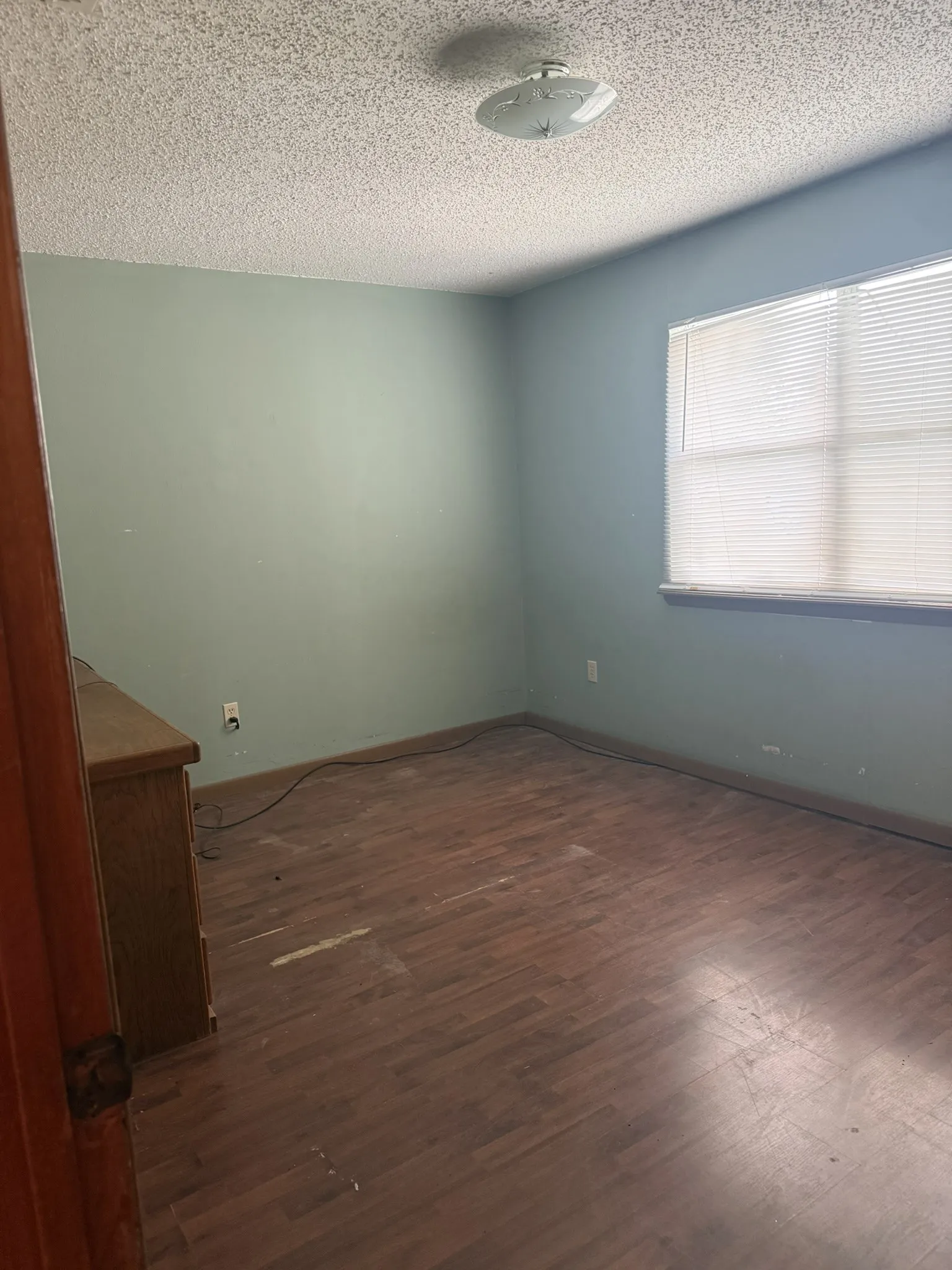Single Family Residence For Sale in Ellis County , 203 Farrar Road, Waxahachie, Texas 75165, 3 Bedroom, 2 Bathroom, 2 Garage spaces, 1,943 Sqft, built in 1980, mls#21397263, Real Estate Agent in Waxahachie, Homes For Sale in Ellis county, Homes For Sale in Waxahachie, Realtor in Waxahachie Texas, Real Estate Brokerage Independent Realty Texas, Luminita Cordes Realtor