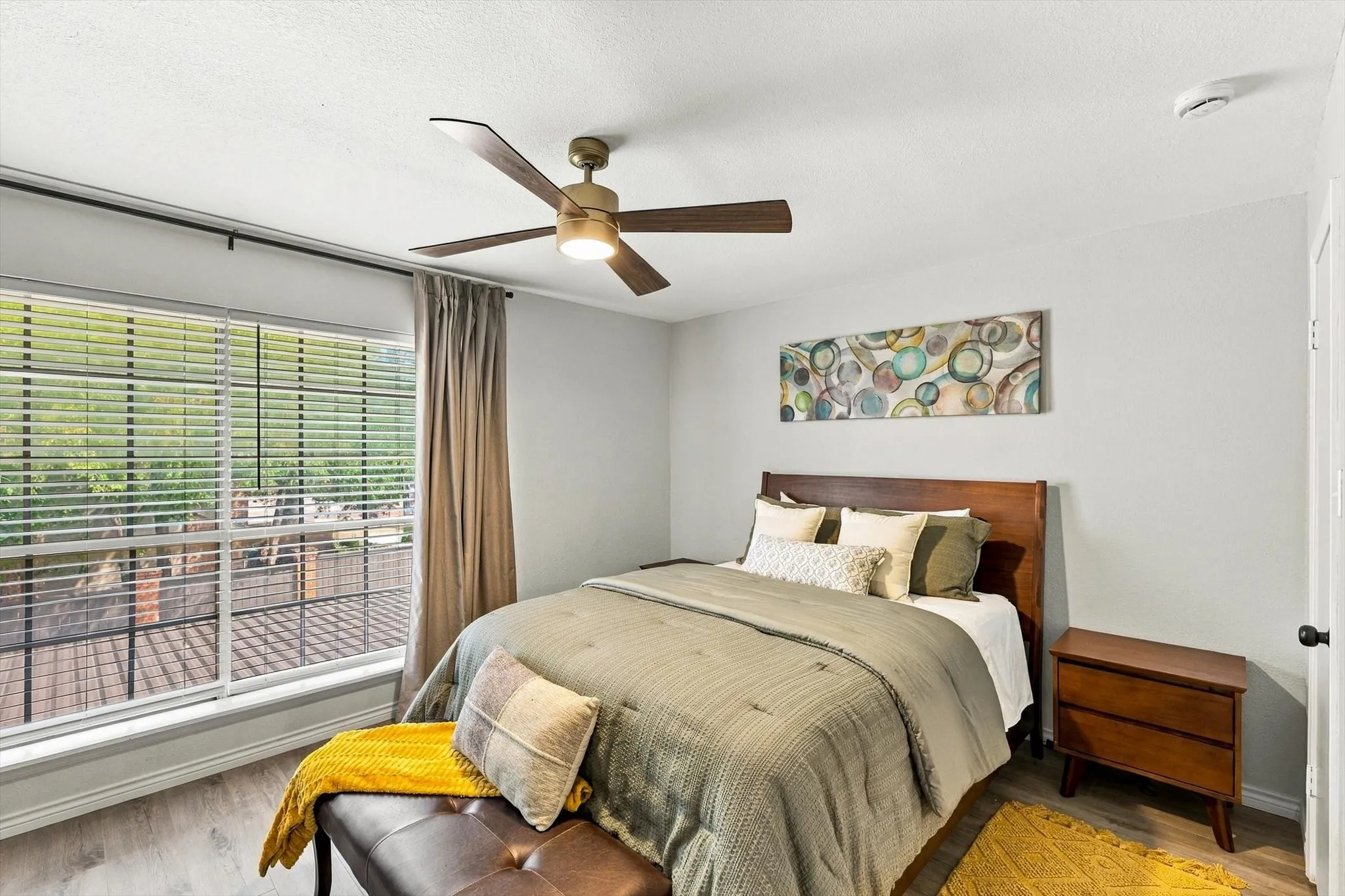 Condominium For Rent in Dallas County , 9801 Royal Lane 202, Dallas, Texas 75231, 2 Bedroom, 1 Bathroom, Garage spaces, 901 Sqft, built in 1981, mls#21397281, Real Estate Agent in Dallas, Homes For Rent in Dallas county, Homes For Rent in Dallas, Realtor in Dallas Texas, Real Estate Brokerage Independent Realty Texas, Luminita Cordes Realtor
