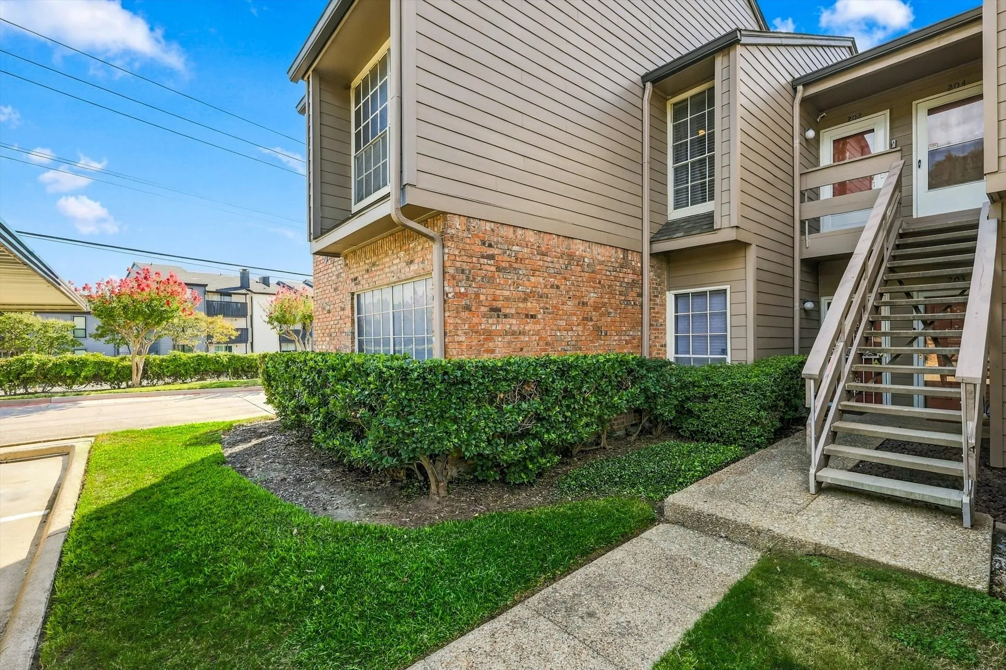 Condominium For Rent in Dallas County , 9801 Royal Lane 202, Dallas, Texas 75231, 2 Bedroom, 1 Bathroom, Garage spaces, 901 Sqft, built in 1981, mls#21397281, Real Estate Agent in Dallas, Homes For Rent in Dallas county, Homes For Rent in Dallas, Realtor in Dallas Texas, Real Estate Brokerage Independent Realty Texas, Luminita Cordes Realtor