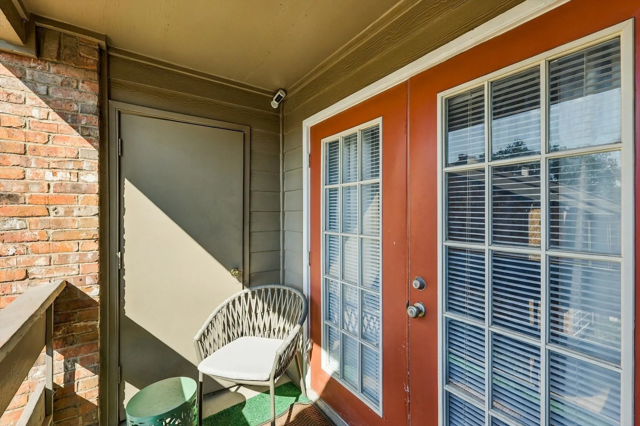 Condominium For Rent in Dallas County , 9801 Royal Lane 202, Dallas, Texas 75231, 2 Bedroom, 1 Bathroom, Garage spaces, 901 Sqft, built in 1981, mls#21397281, Real Estate Agent in Dallas, Homes For Rent in Dallas county, Homes For Rent in Dallas, Realtor in Dallas Texas, Real Estate Brokerage Independent Realty Texas, Luminita Cordes Realtor