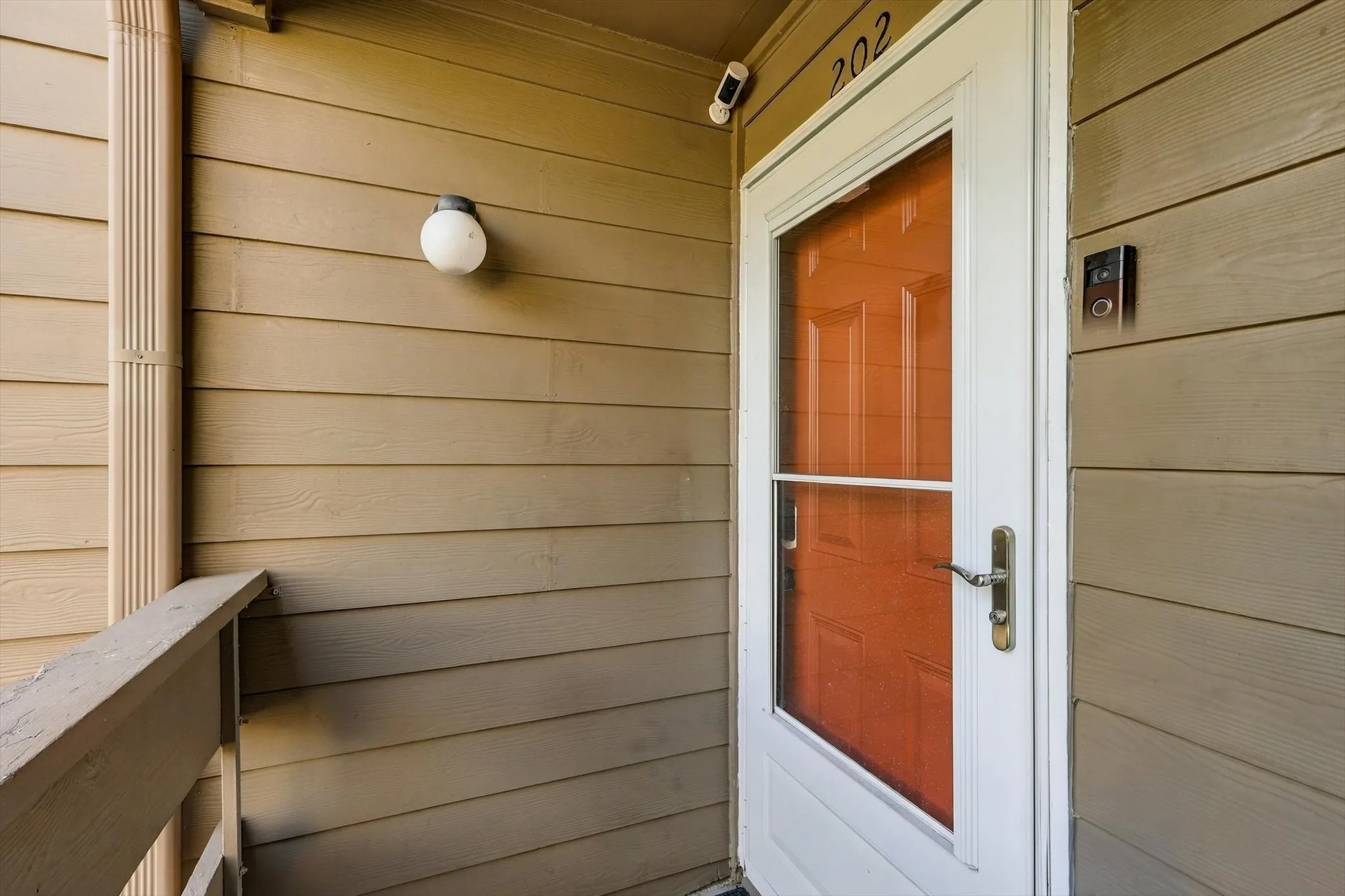 Condominium For Rent in Dallas County , 9801 Royal Lane 202, Dallas, Texas 75231, 2 Bedroom, 1 Bathroom, Garage spaces, 901 Sqft, built in 1981, mls#21397281, Real Estate Agent in Dallas, Homes For Rent in Dallas county, Homes For Rent in Dallas, Realtor in Dallas Texas, Real Estate Brokerage Independent Realty Texas, Luminita Cordes Realtor