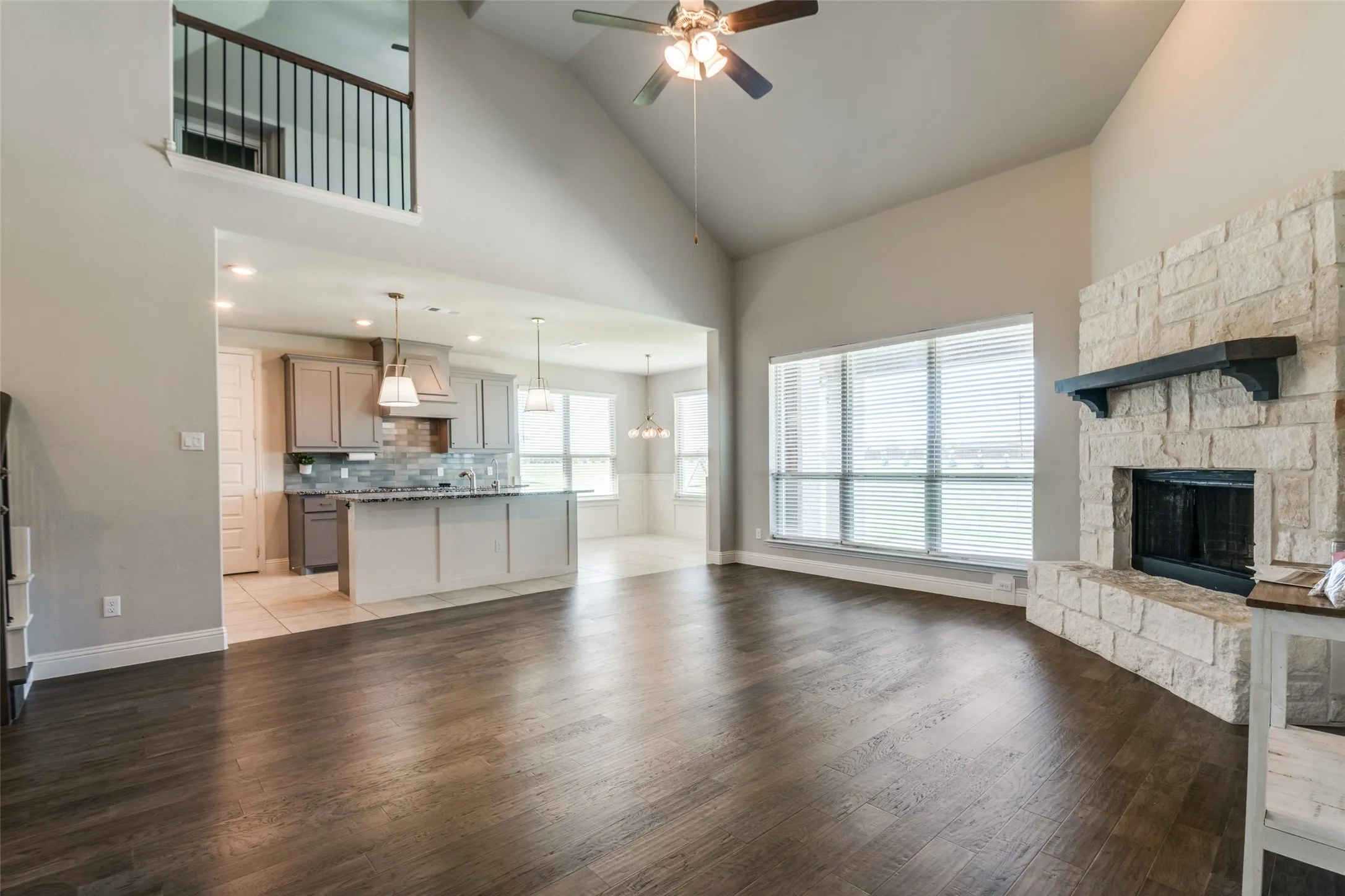 Single Family Residence For Rent in Kaufman County , 1133 Barrix Drive, Forney, Texas 75126, 5 Bedroom, 3 Bathroom, 3 Garage spaces, 2,950 Sqft, built in 2020, mls#21397189, Real Estate Agent in Forney, Homes For Rent in Kaufman county, Homes For Rent in Forney, Realtor in Forney Texas, Real Estate Brokerage Independent Realty Texas, Luminita Cordes Realtor