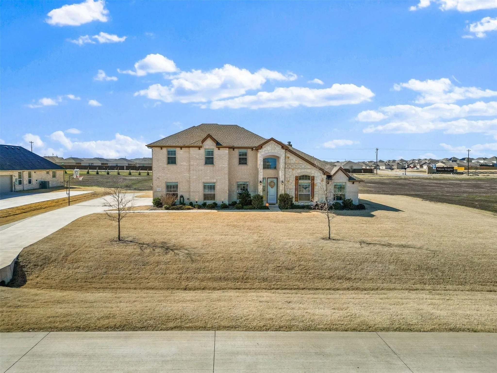 Single Family Residence For Rent in Kaufman County , 1133 Barrix Drive, Forney, Texas 75126, 5 Bedroom, 3 Bathroom, 3 Garage spaces, 2,950 Sqft, built in 2020, mls#21397189, Real Estate Agent in Forney, Homes For Rent in Kaufman county, Homes For Rent in Forney, Realtor in Forney Texas, Real Estate Brokerage Independent Realty Texas, Luminita Cordes Realtor