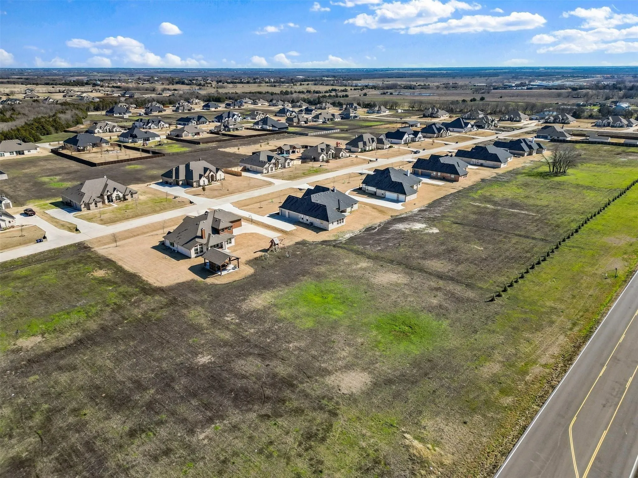 Single Family Residence For Rent in Kaufman County , 1133 Barrix Drive, Forney, Texas 75126, 5 Bedroom, 3 Bathroom, 3 Garage spaces, 2,950 Sqft, built in 2020, mls#21397189, Real Estate Agent in Forney, Homes For Rent in Kaufman county, Homes For Rent in Forney, Realtor in Forney Texas, Real Estate Brokerage Independent Realty Texas, Luminita Cordes Realtor
