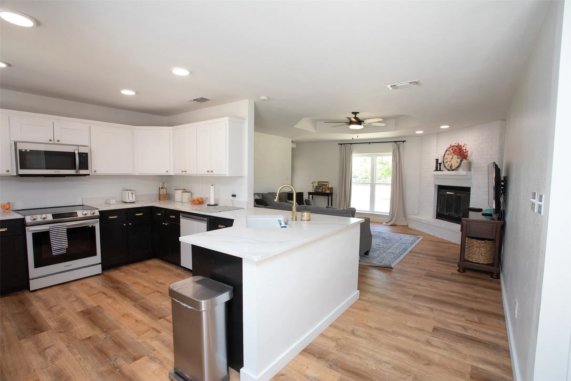 Single Family Residence For Sale in Young County , 481 Lower Tonk Valley Road, Graham, Texas 76450, 3 Bedroom, 2 Bathroom, Garage spaces, 1,783 Sqft, built in 1980, mls#21397269, Real Estate Agent in Graham, Homes For Sale in Young county, Homes For Sale in Graham, Realtor in Graham Texas, Real Estate Brokerage Independent Realty Texas, Luminita Cordes Realtor