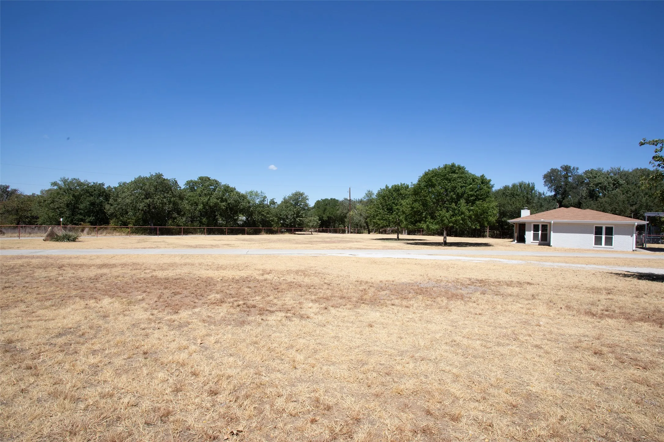 Single Family Residence For Sale in Young County , 481 Lower Tonk Valley Road, Graham, Texas 76450, 3 Bedroom, 2 Bathroom, Garage spaces, 1,783 Sqft, built in 1980, mls#21397269, Real Estate Agent in Graham, Homes For Sale in Young county, Homes For Sale in Graham, Realtor in Graham Texas, Real Estate Brokerage Independent Realty Texas, Luminita Cordes Realtor