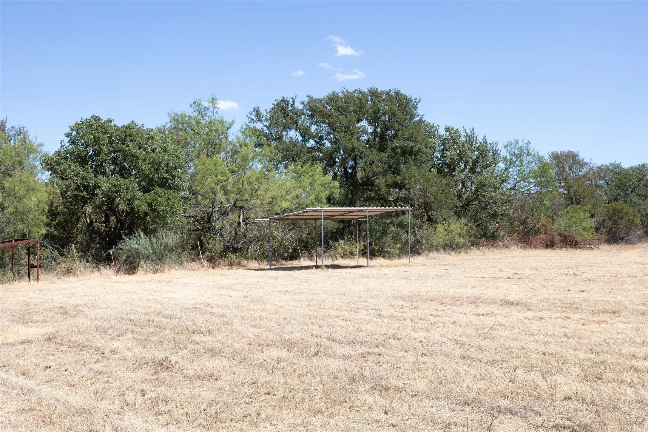 Single Family Residence For Sale in Young County , 481 Lower Tonk Valley Road, Graham, Texas 76450, 3 Bedroom, 2 Bathroom, Garage spaces, 1,783 Sqft, built in 1980, mls#21397269, Real Estate Agent in Graham, Homes For Sale in Young county, Homes For Sale in Graham, Realtor in Graham Texas, Real Estate Brokerage Independent Realty Texas, Luminita Cordes Realtor