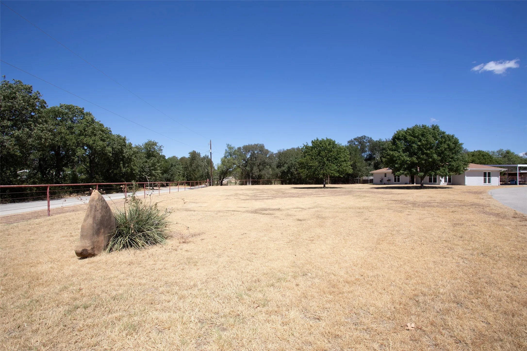 Single Family Residence For Sale in Young County , 481 Lower Tonk Valley Road, Graham, Texas 76450, 3 Bedroom, 2 Bathroom, Garage spaces, 1,783 Sqft, built in 1980, mls#21397269, Real Estate Agent in Graham, Homes For Sale in Young county, Homes For Sale in Graham, Realtor in Graham Texas, Real Estate Brokerage Independent Realty Texas, Luminita Cordes Realtor