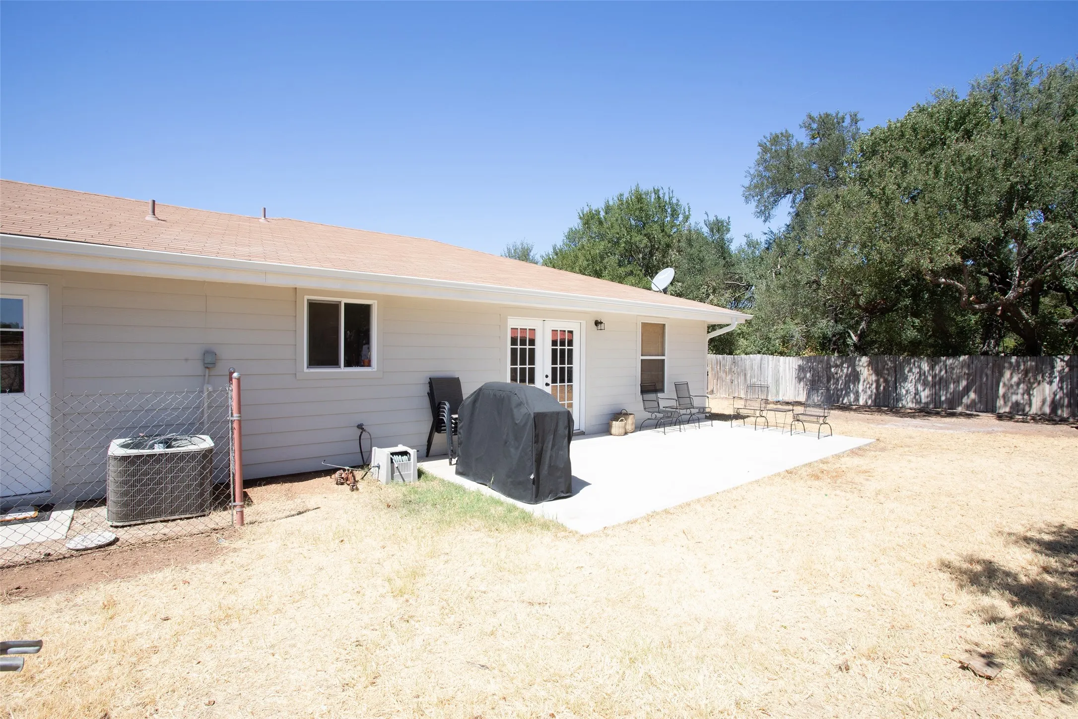 Single Family Residence For Sale in Young County , 481 Lower Tonk Valley Road, Graham, Texas 76450, 3 Bedroom, 2 Bathroom, Garage spaces, 1,783 Sqft, built in 1980, mls#21397269, Real Estate Agent in Graham, Homes For Sale in Young county, Homes For Sale in Graham, Realtor in Graham Texas, Real Estate Brokerage Independent Realty Texas, Luminita Cordes Realtor