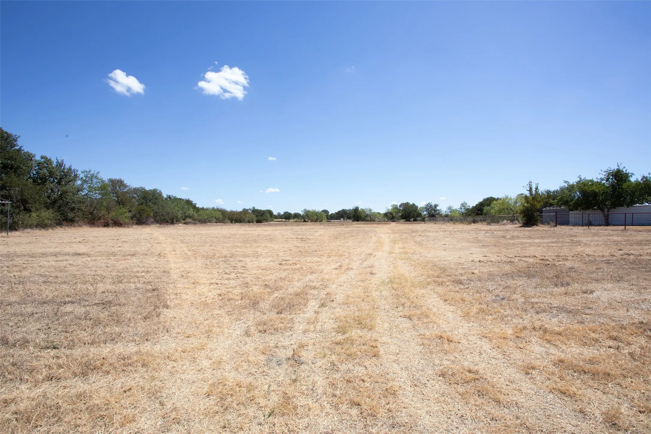 Single Family Residence For Sale in Young County , 481 Lower Tonk Valley Road, Graham, Texas 76450, 3 Bedroom, 2 Bathroom, Garage spaces, 1,783 Sqft, built in 1980, mls#21397269, Real Estate Agent in Graham, Homes For Sale in Young county, Homes For Sale in Graham, Realtor in Graham Texas, Real Estate Brokerage Independent Realty Texas, Luminita Cordes Realtor