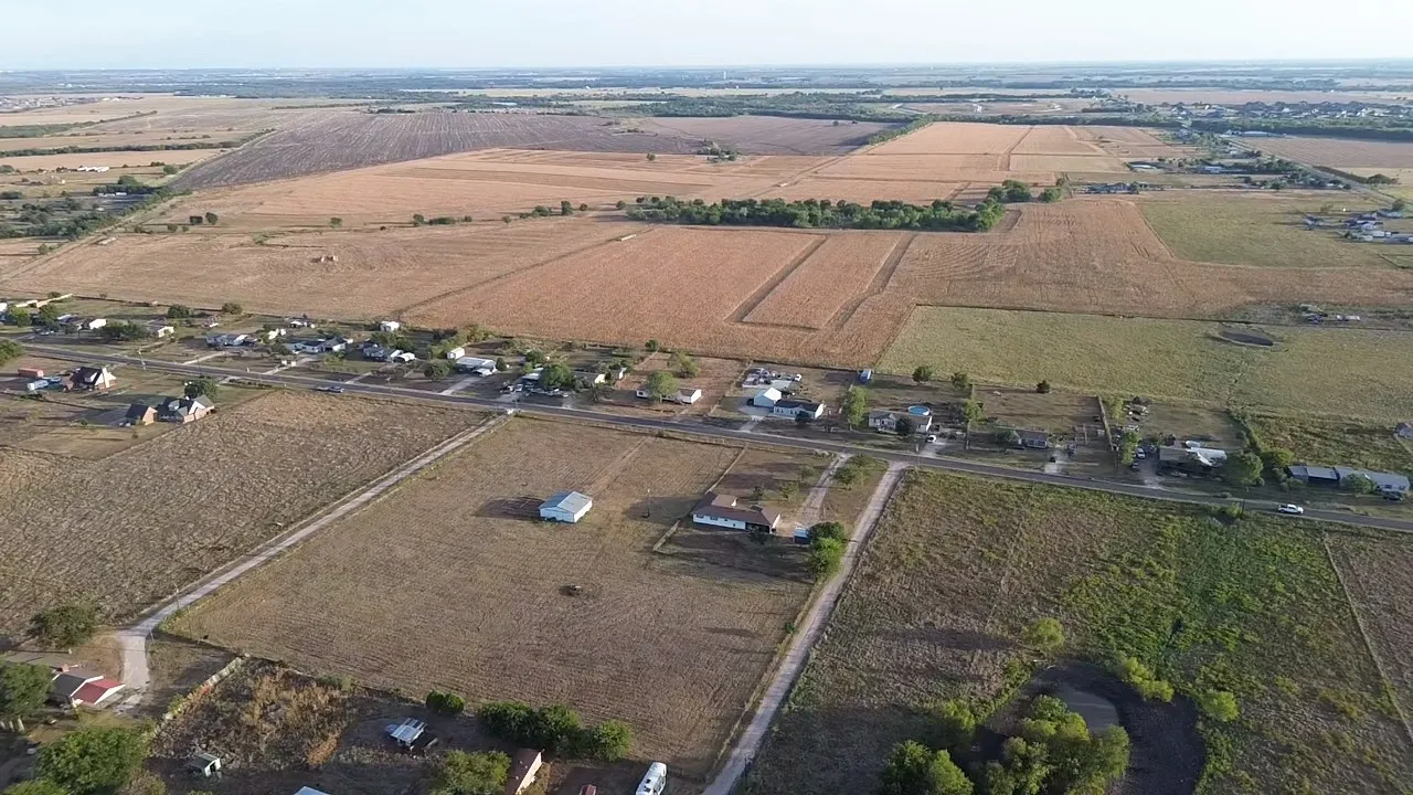 Unimproved Land For Sale in Ellis County , TBD L2 Farrar, Waxahachie, Texas 75165, 0, 0, Garage spaces, 0 Sqft, built in 0, mls#21397284, Real Estate Agent in Waxahachie, Homes For Sale in Ellis county, Homes For Sale in Waxahachie, Realtor in Waxahachie Texas, Real Estate Brokerage Independent Realty Texas, Luminita Cordes Realtor