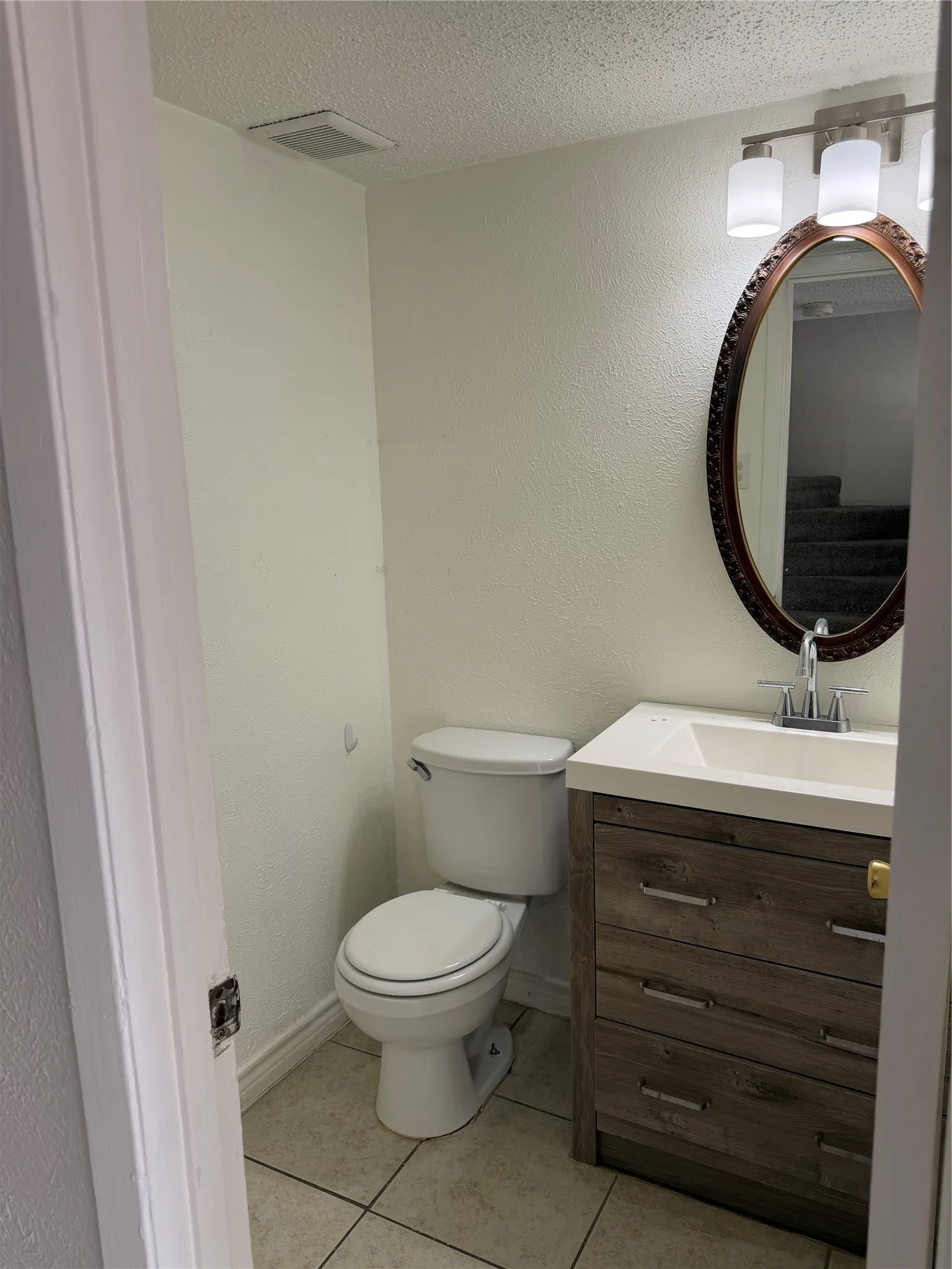 Townhouse For Rent in Dallas County , 536 Valley Park Drive, Garland, Texas 75043, 4 Bedroom, 3 Bathroom, 2 Garage spaces, 1,410 Sqft, built in 1973, mls#21397295, Real Estate Agent in Garland, Homes For Rent in Dallas county, Homes For Rent in Garland, Realtor in Garland Texas, Real Estate Brokerage Independent Realty Texas, Luminita Cordes Realtor