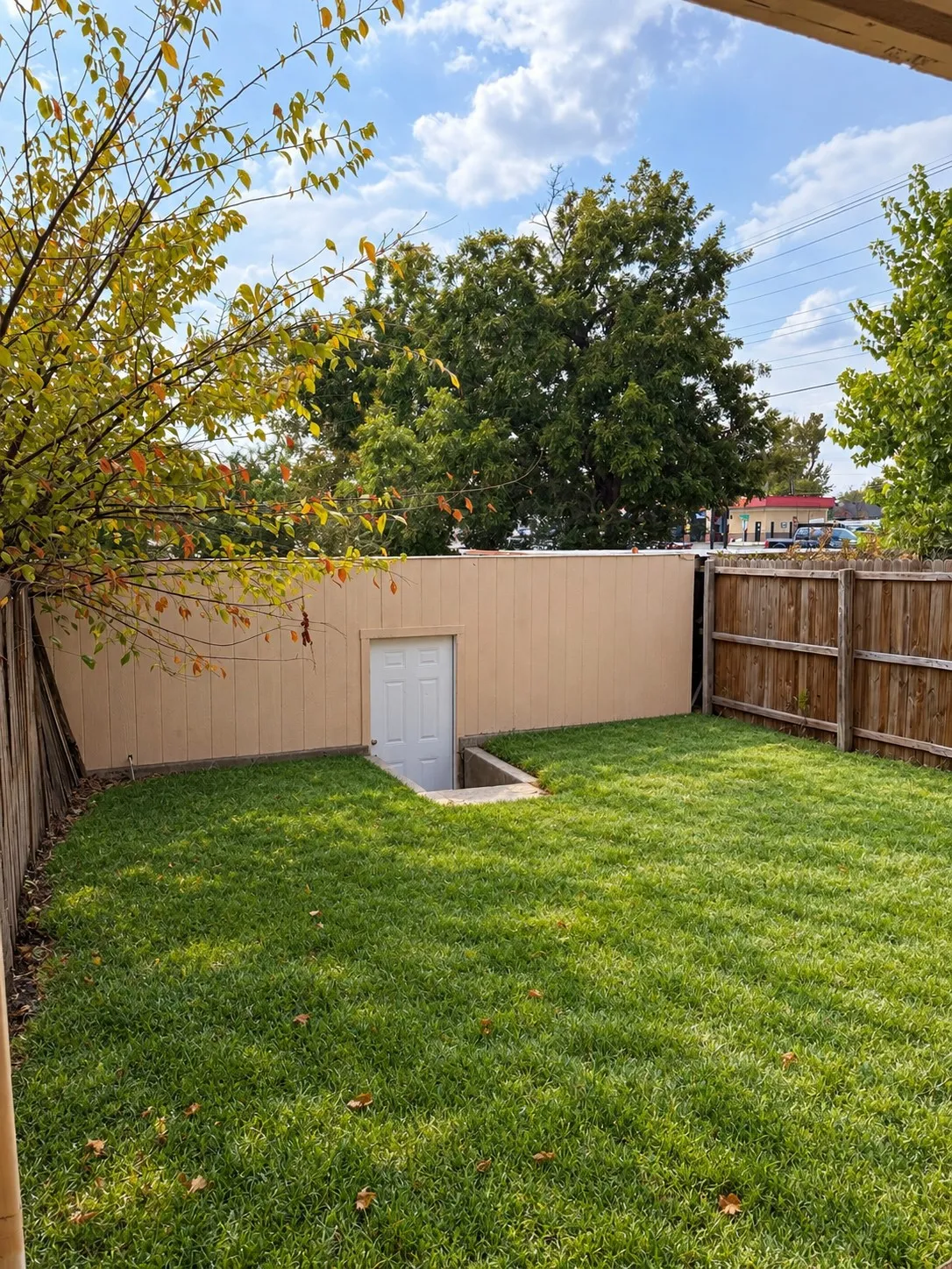 Townhouse For Rent in Dallas County , 536 Valley Park Drive, Garland, Texas 75043, 4 Bedroom, 3 Bathroom, 2 Garage spaces, 1,410 Sqft, built in 1973, mls#21397295, Real Estate Agent in Garland, Homes For Rent in Dallas county, Homes For Rent in Garland, Realtor in Garland Texas, Real Estate Brokerage Independent Realty Texas, Luminita Cordes Realtor