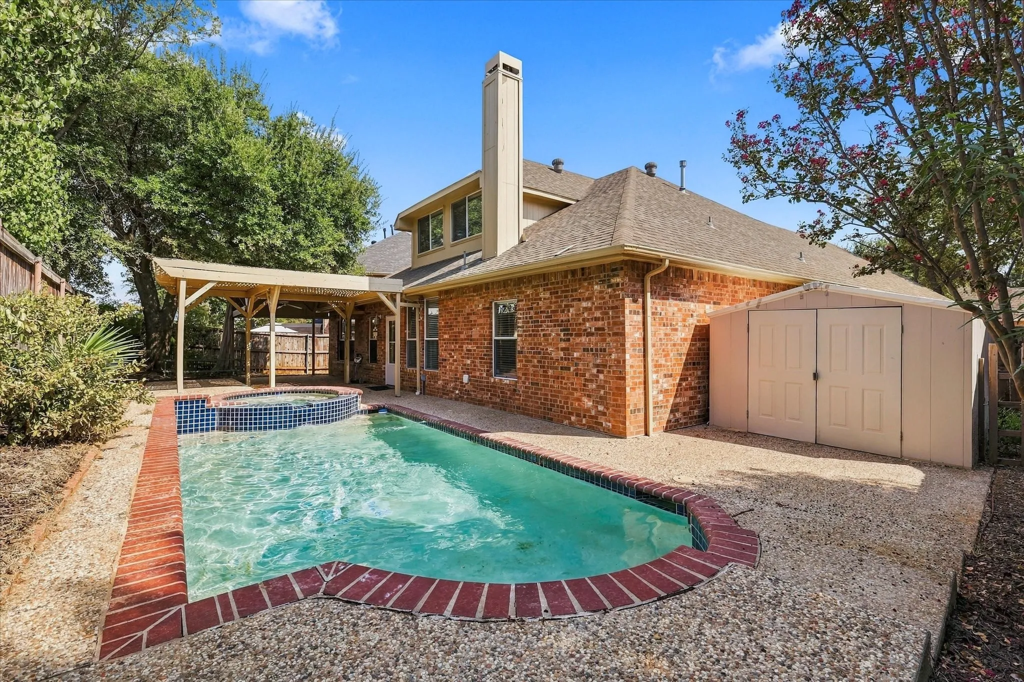 Single Family Residence For Sale in Denton County , 304 Patricia Lane, Highland Village, Texas 75077, 4 Bedroom, 3 Bathroom, 2 Garage spaces, 3,012 Sqft, built in 1997, mls#21397297, Real Estate Agent in Highland Village, Homes For Sale in Denton county, Homes For Sale in Highland Village, Realtor in Highland Village Texas, Real Estate Brokerage Independent Realty Texas, Luminita Cordes Realtor
