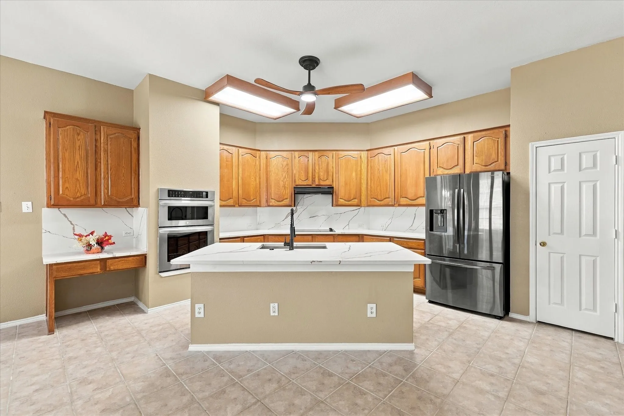 Single Family Residence For Sale in Denton County , 304 Patricia Lane, Highland Village, Texas 75077, 4 Bedroom, 3 Bathroom, 2 Garage spaces, 3,012 Sqft, built in 1997, mls#21397297, Real Estate Agent in Highland Village, Homes For Sale in Denton county, Homes For Sale in Highland Village, Realtor in Highland Village Texas, Real Estate Brokerage Independent Realty Texas, Luminita Cordes Realtor