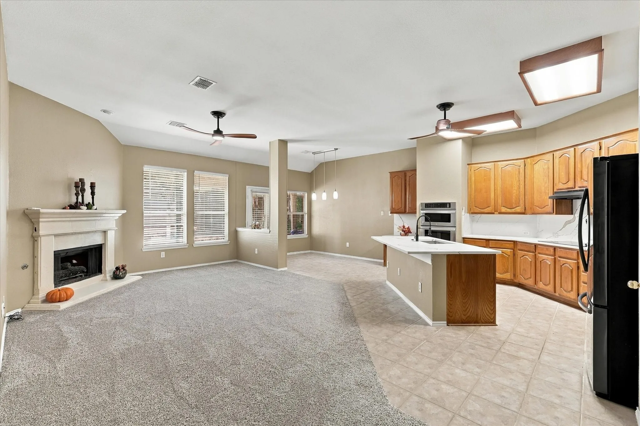 Single Family Residence For Sale in Denton County , 304 Patricia Lane, Highland Village, Texas 75077, 4 Bedroom, 3 Bathroom, 2 Garage spaces, 3,012 Sqft, built in 1997, mls#21397297, Real Estate Agent in Highland Village, Homes For Sale in Denton county, Homes For Sale in Highland Village, Realtor in Highland Village Texas, Real Estate Brokerage Independent Realty Texas, Luminita Cordes Realtor
