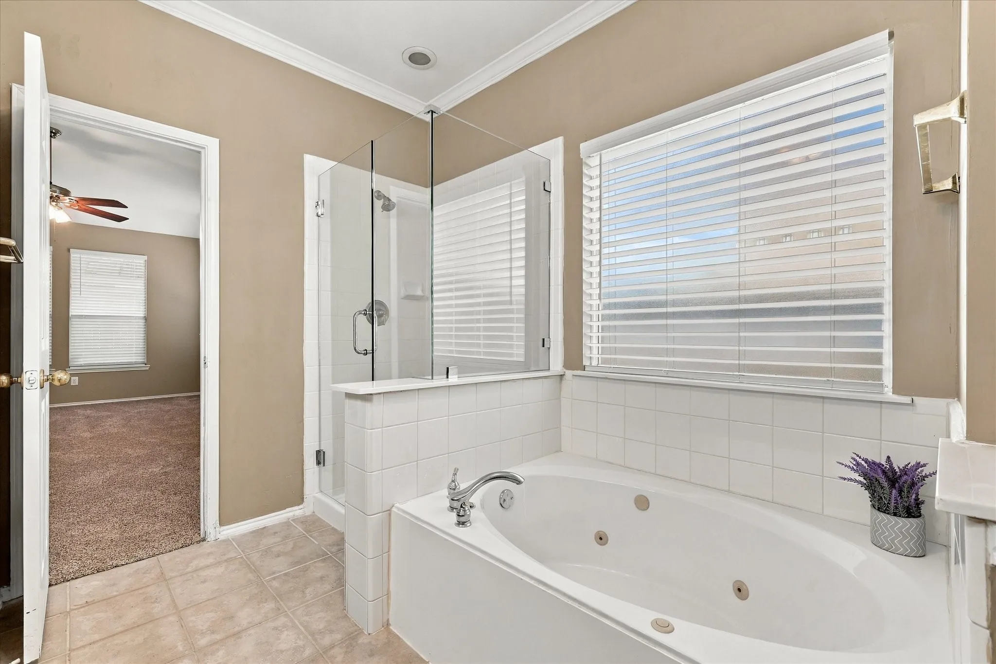 Single Family Residence For Sale in Denton County , 304 Patricia Lane, Highland Village, Texas 75077, 4 Bedroom, 3 Bathroom, 2 Garage spaces, 3,012 Sqft, built in 1997, mls#21397297, Real Estate Agent in Highland Village, Homes For Sale in Denton county, Homes For Sale in Highland Village, Realtor in Highland Village Texas, Real Estate Brokerage Independent Realty Texas, Luminita Cordes Realtor