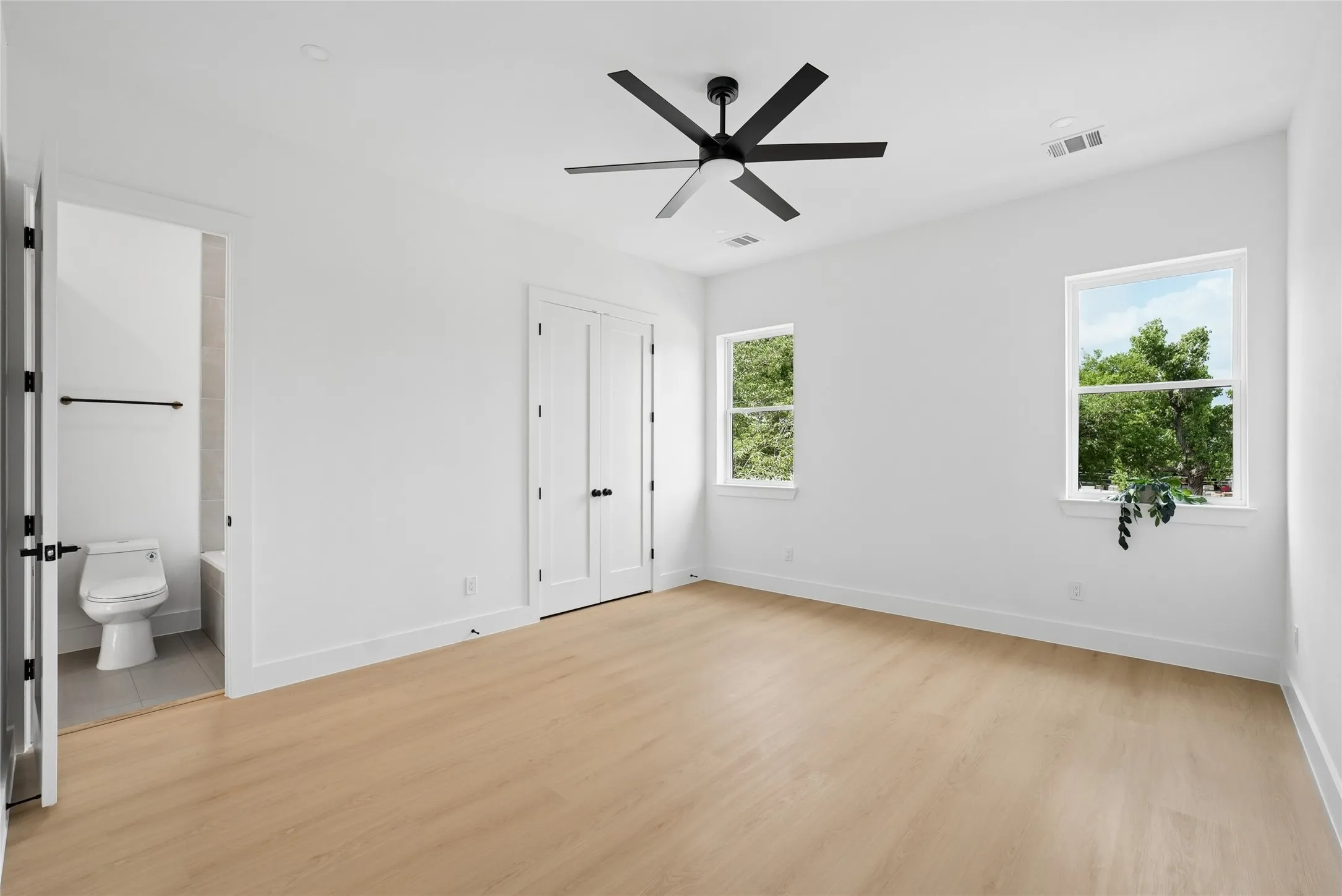 Single Family Residence For Sale in Dallas County , 1825 Pollard Street, Dallas, Texas 75208, 4 Bedroom, 4 Bathroom, 2 Garage spaces, 2,898 Sqft, built in 2026, mls#21397298, Real Estate Agent in Dallas, Homes For Sale in Dallas county, Homes For Sale in Dallas, Realtor in Dallas Texas, Real Estate Brokerage Independent Realty Texas, Luminita Cordes Realtor