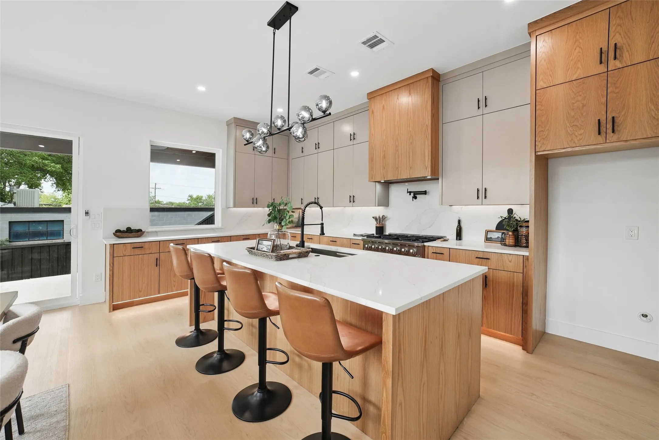 Single Family Residence For Sale in Dallas County , 1825 Pollard Street, Dallas, Texas 75208, 4 Bedroom, 4 Bathroom, 2 Garage spaces, 2,898 Sqft, built in 2026, mls#21397298, Real Estate Agent in Dallas, Homes For Sale in Dallas county, Homes For Sale in Dallas, Realtor in Dallas Texas, Real Estate Brokerage Independent Realty Texas, Luminita Cordes Realtor