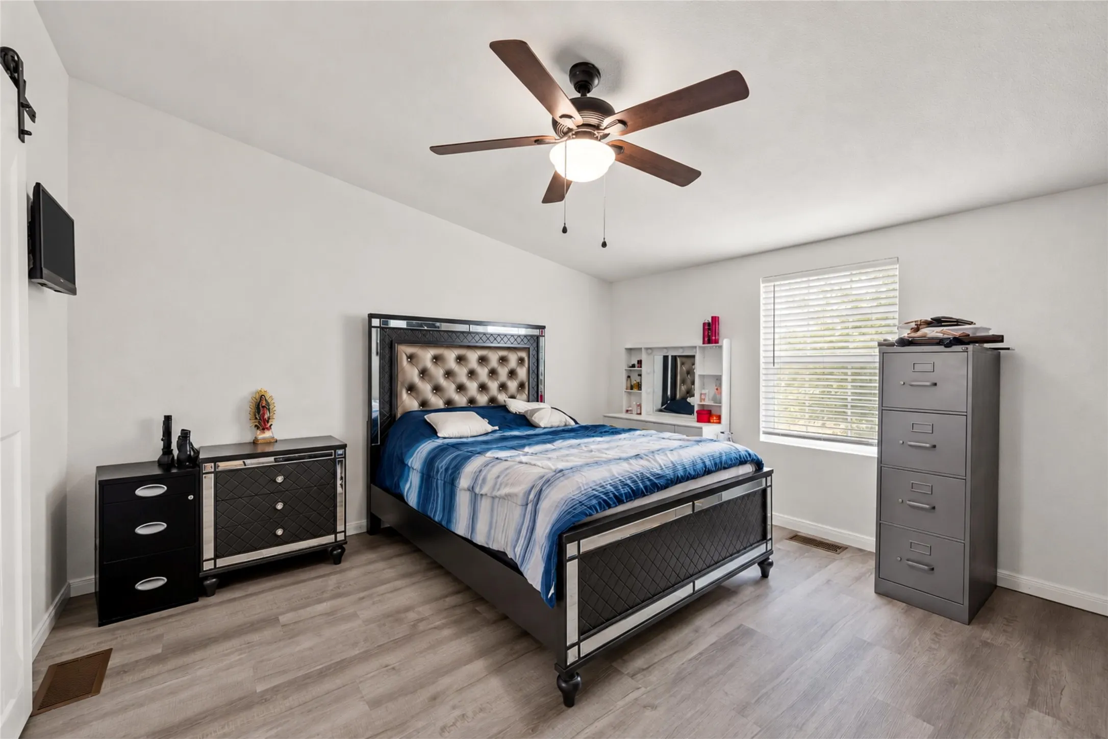 Manufactured Home For Sale in Mc Lennan County , 9312 S Lone Star Parkway, Moody, Texas 76557, 3 Bedroom, 2 Bathroom, 3 Garage spaces, 1,680 Sqft, built in 1991, mls#21397286, Real Estate Agent in Moody, Homes For Sale in Mc Lennan county, Homes For Sale in Moody, Realtor in Moody Texas, Real Estate Brokerage Independent Realty Texas, Luminita Cordes Realtor