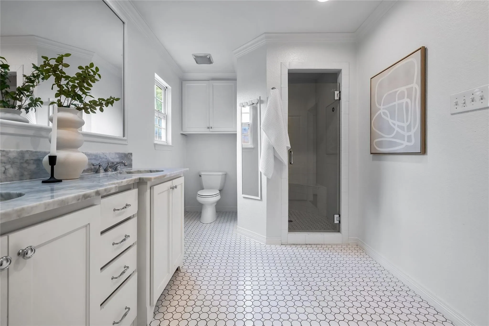 Single Family Residence For Rent in Dallas County , 5018 Wateka Drive, Dallas, Texas 75209, 2 Bedroom, 2 Bathroom, 2 Garage spaces, 1,412 Sqft, built in 1946, mls#21397305, Real Estate Agent in Dallas, Homes For Rent in Dallas county, Homes For Rent in Dallas, Realtor in Dallas Texas, Real Estate Brokerage Independent Realty Texas, Luminita Cordes Realtor