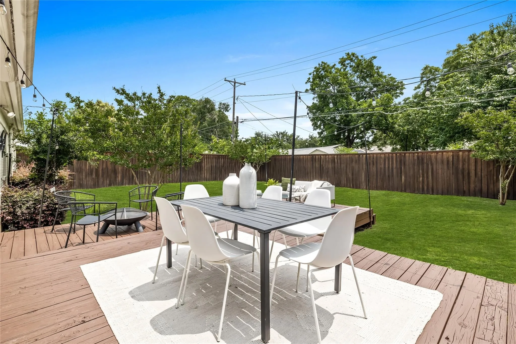 Single Family Residence For Rent in Dallas County , 5018 Wateka Drive, Dallas, Texas 75209, 2 Bedroom, 2 Bathroom, 2 Garage spaces, 1,412 Sqft, built in 1946, mls#21397305, Real Estate Agent in Dallas, Homes For Rent in Dallas county, Homes For Rent in Dallas, Realtor in Dallas Texas, Real Estate Brokerage Independent Realty Texas, Luminita Cordes Realtor