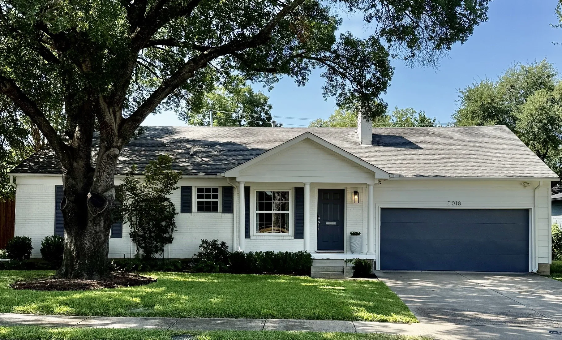 Single Family Residence For Rent in Dallas County , 5018 Wateka Drive, Dallas, Texas 75209, 2 Bedroom, 2 Bathroom, 2 Garage spaces, 1,412 Sqft, built in 1946, mls#21397305, Real Estate Agent in Dallas, Homes For Rent in Dallas county, Homes For Rent in Dallas, Realtor in Dallas Texas, Real Estate Brokerage Independent Realty Texas, Luminita Cordes Realtor