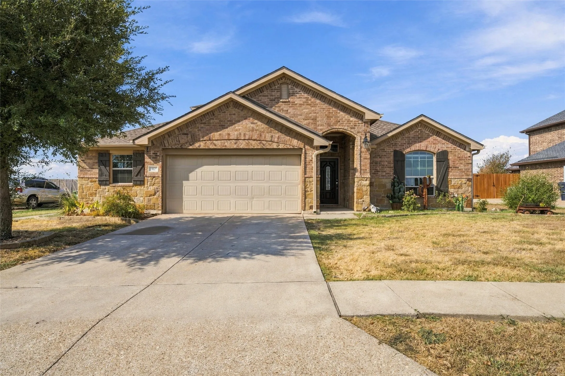 Single Family Residence For Sale in Mc Lennan County , 112 Oak Meadow Trail, Waco, Texas 76657, 4 Bedroom, 3 Bathroom, 2 Garage spaces, 2,271 Sqft, built in 2013, mls#21397135, Real Estate Agent in Waco, Homes For Sale in Mc Lennan county, Homes For Sale in Waco, Realtor in Waco Texas, Real Estate Brokerage Independent Realty Texas, Luminita Cordes Realtor