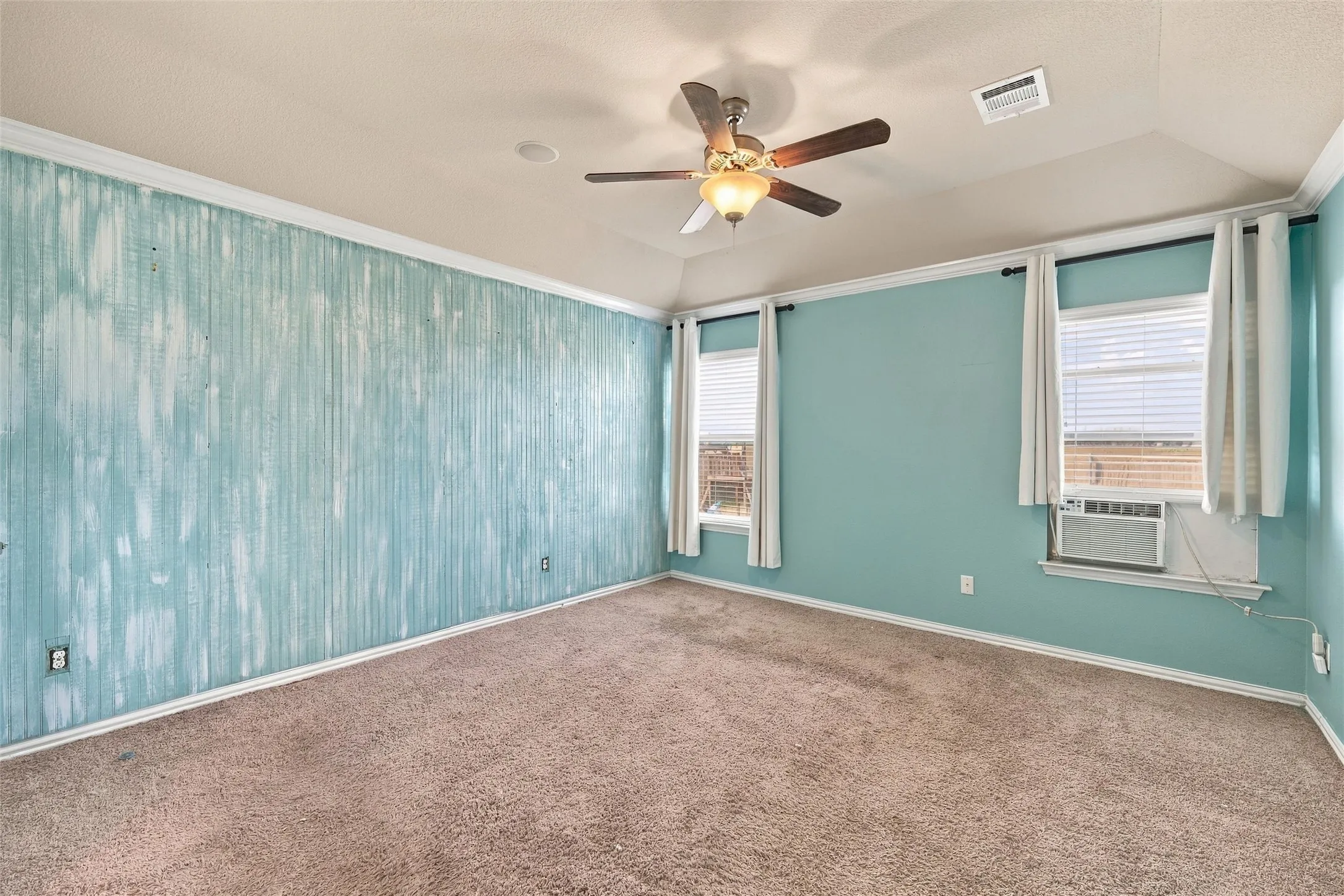 Single Family Residence For Sale in Mc Lennan County , 112 Oak Meadow Trail, Waco, Texas 76657, 4 Bedroom, 3 Bathroom, 2 Garage spaces, 2,271 Sqft, built in 2013, mls#21397135, Real Estate Agent in Waco, Homes For Sale in Mc Lennan county, Homes For Sale in Waco, Realtor in Waco Texas, Real Estate Brokerage Independent Realty Texas, Luminita Cordes Realtor