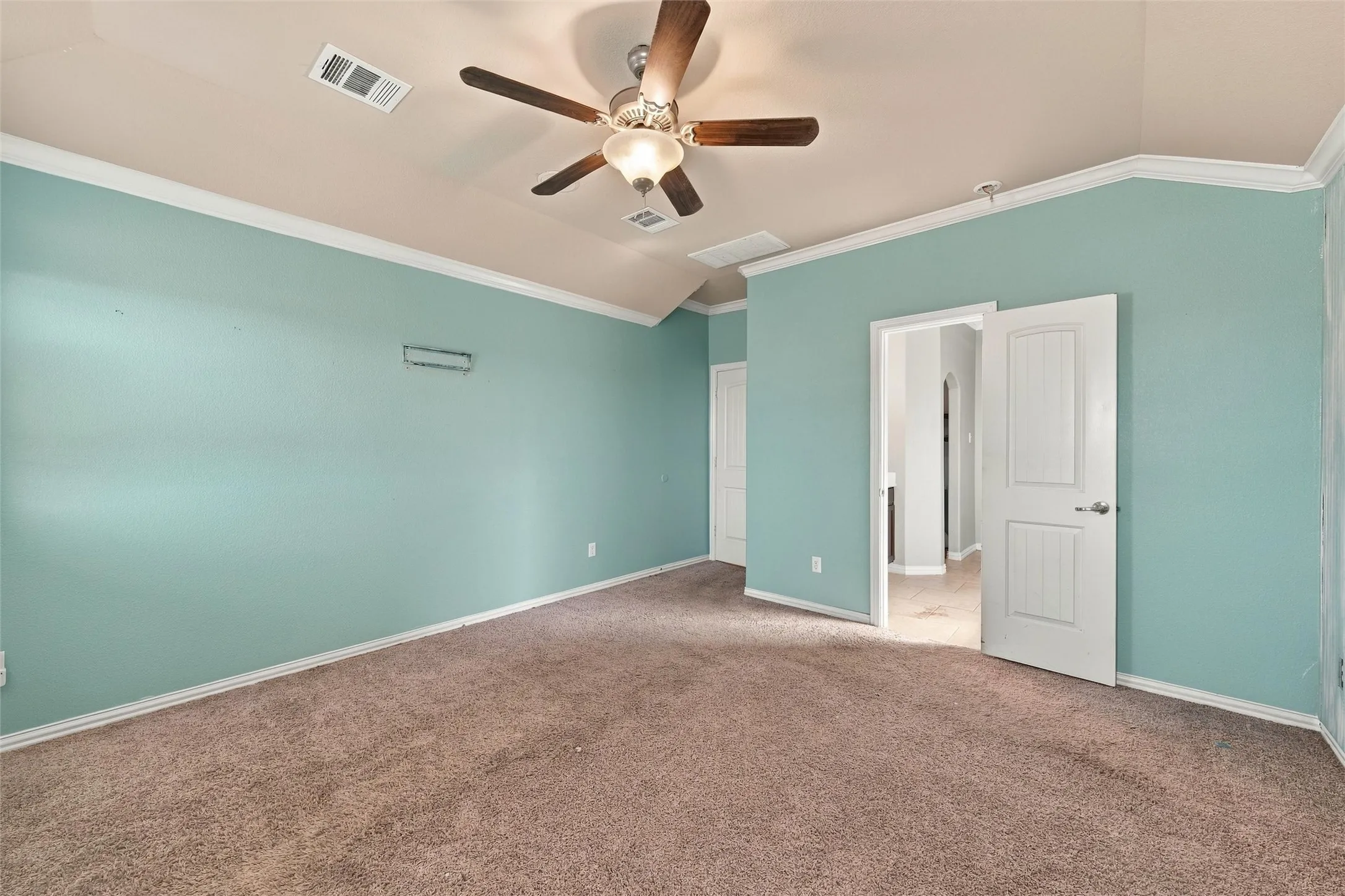 Single Family Residence For Sale in Mc Lennan County , 112 Oak Meadow Trail, Waco, Texas 76657, 4 Bedroom, 3 Bathroom, 2 Garage spaces, 2,271 Sqft, built in 2013, mls#21397135, Real Estate Agent in Waco, Homes For Sale in Mc Lennan county, Homes For Sale in Waco, Realtor in Waco Texas, Real Estate Brokerage Independent Realty Texas, Luminita Cordes Realtor