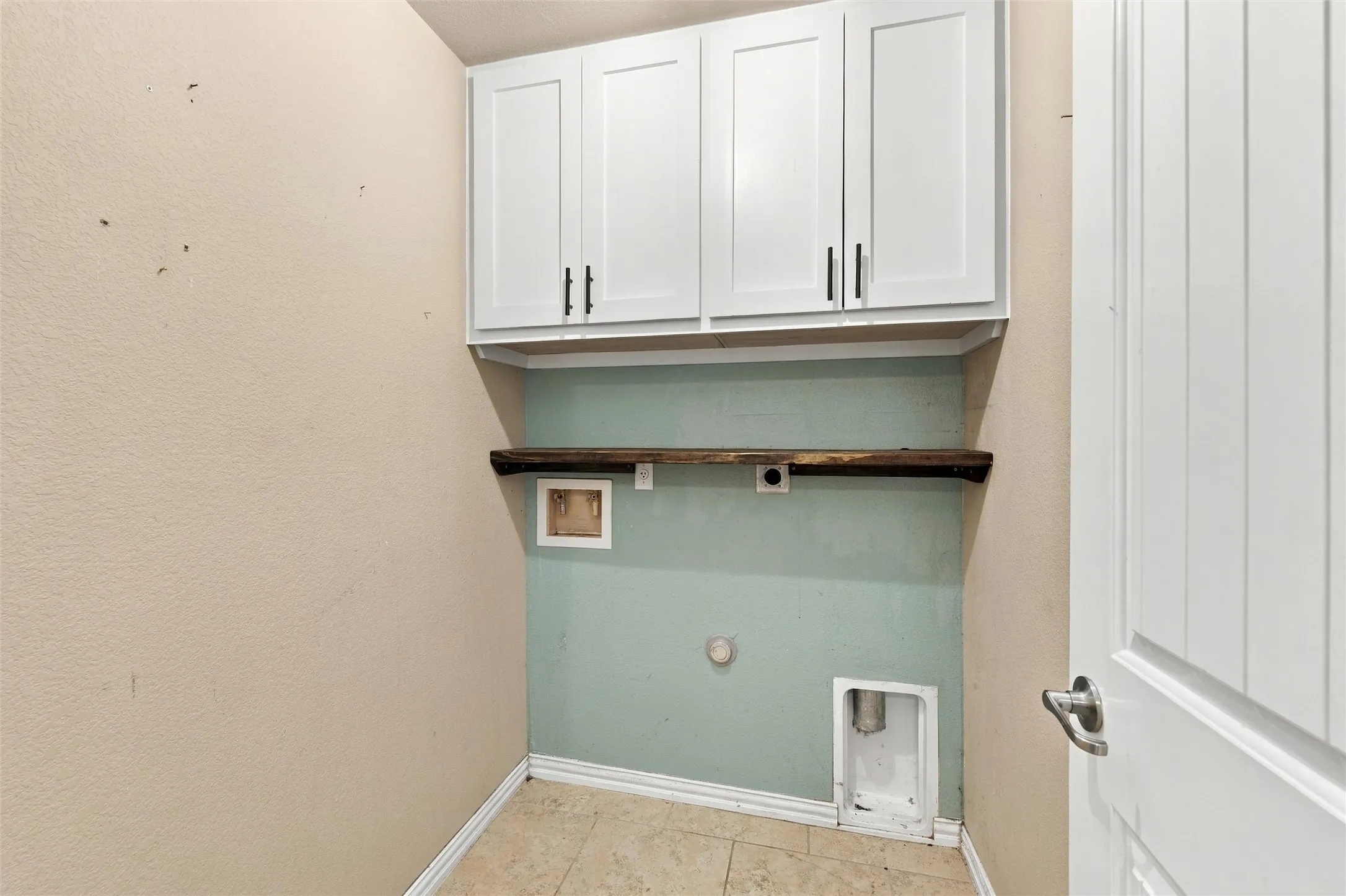 Single Family Residence For Sale in Mc Lennan County , 112 Oak Meadow Trail, Waco, Texas 76657, 4 Bedroom, 3 Bathroom, 2 Garage spaces, 2,271 Sqft, built in 2013, mls#21397135, Real Estate Agent in Waco, Homes For Sale in Mc Lennan county, Homes For Sale in Waco, Realtor in Waco Texas, Real Estate Brokerage Independent Realty Texas, Luminita Cordes Realtor
